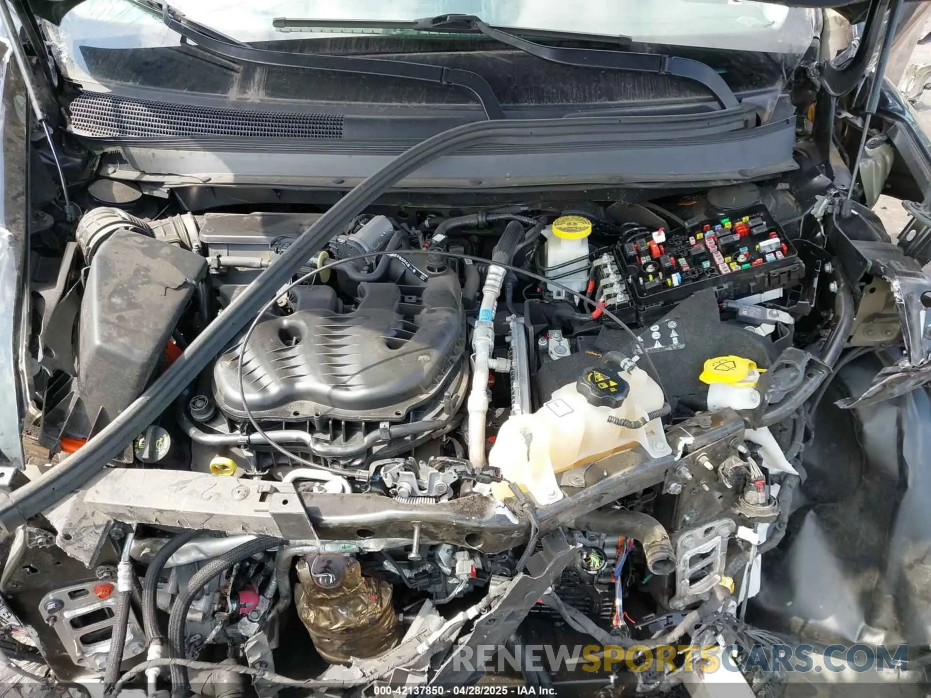 10 Photograph of a damaged car 1C4PJMMX3MD167896 JEEP CHEROKEE 2021