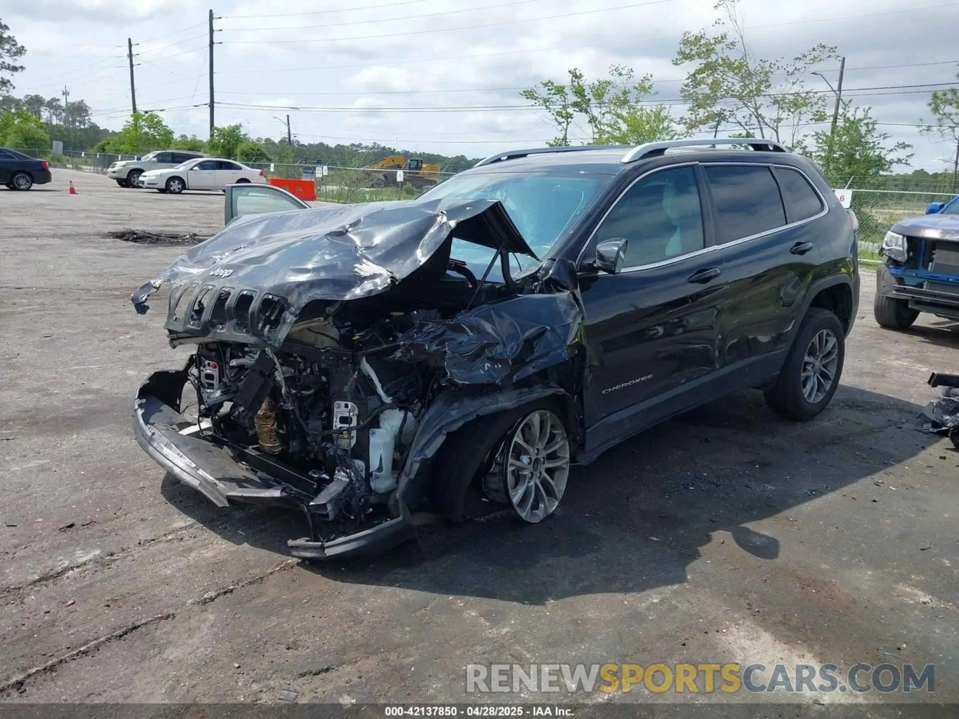 2 Photograph of a damaged car 1C4PJMMX3MD167896 JEEP CHEROKEE 2021