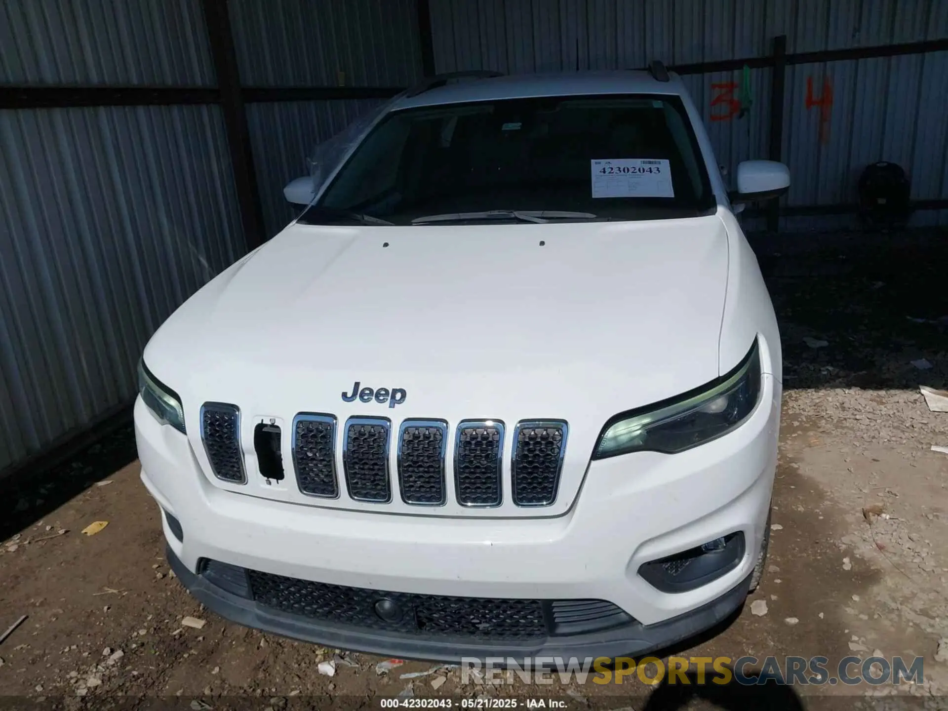 13 Photograph of a damaged car 1C4PJMMX4MD245019 JEEP CHEROKEE 2021