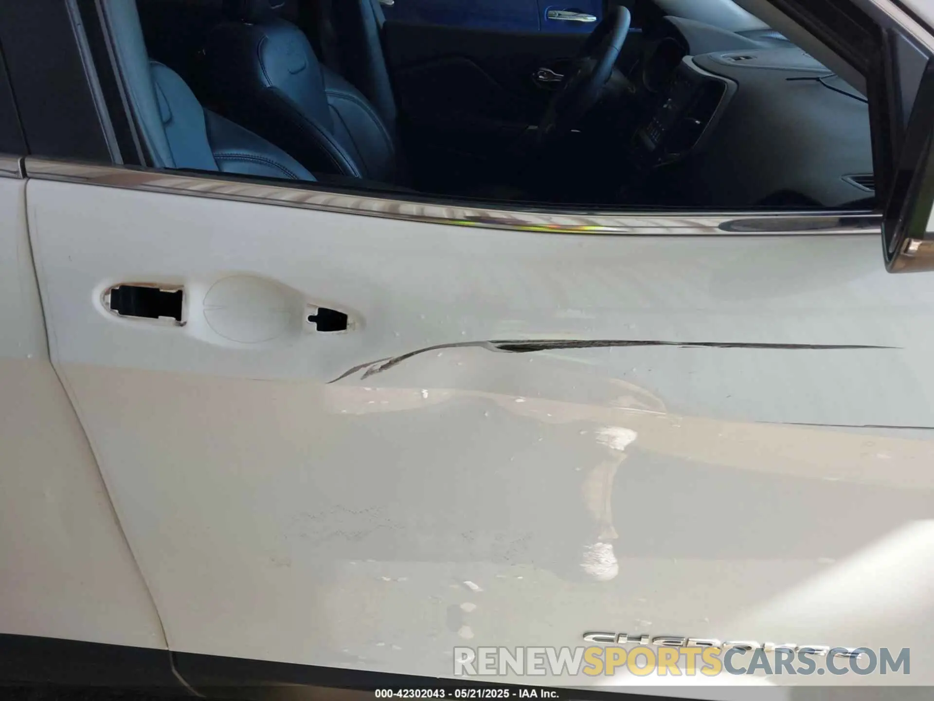 20 Photograph of a damaged car 1C4PJMMX4MD245019 JEEP CHEROKEE 2021