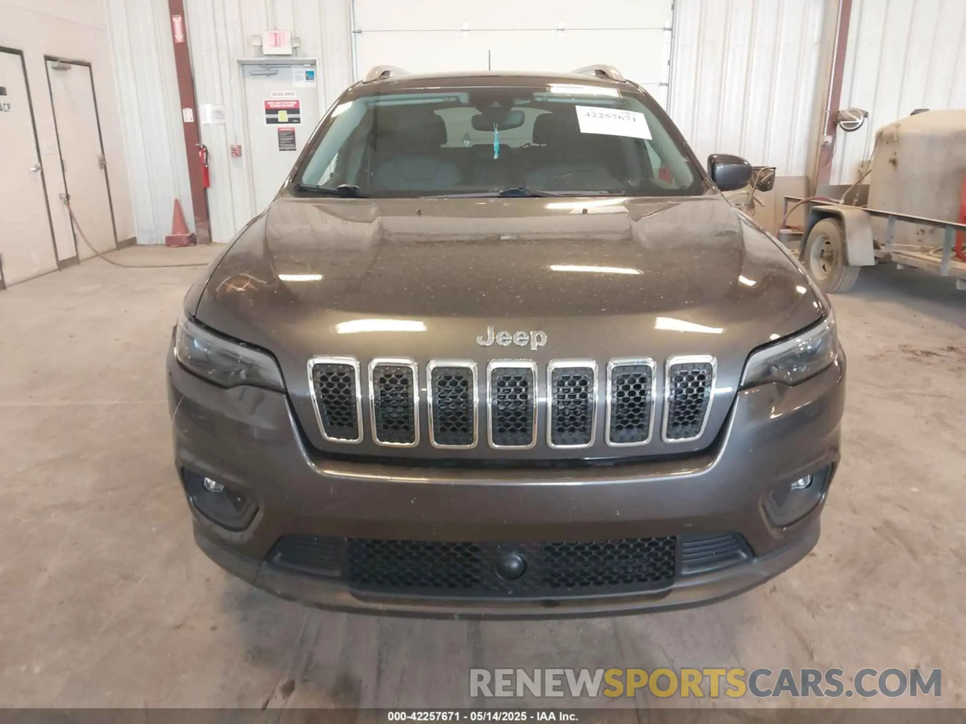 12 Photograph of a damaged car 1C4PJMMX5MD194128 JEEP CHEROKEE 2021