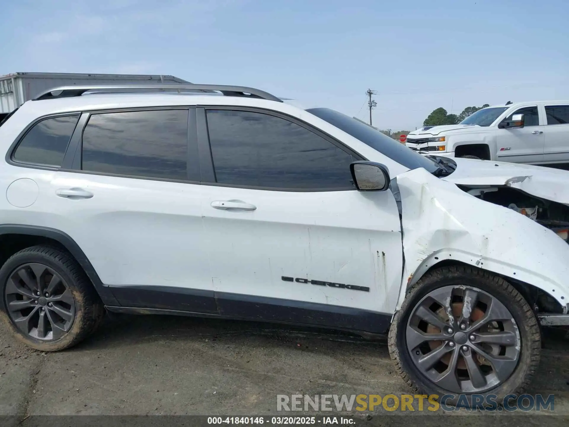 13 Photograph of a damaged car 1C4PJMMX6MD148808 JEEP CHEROKEE 2021