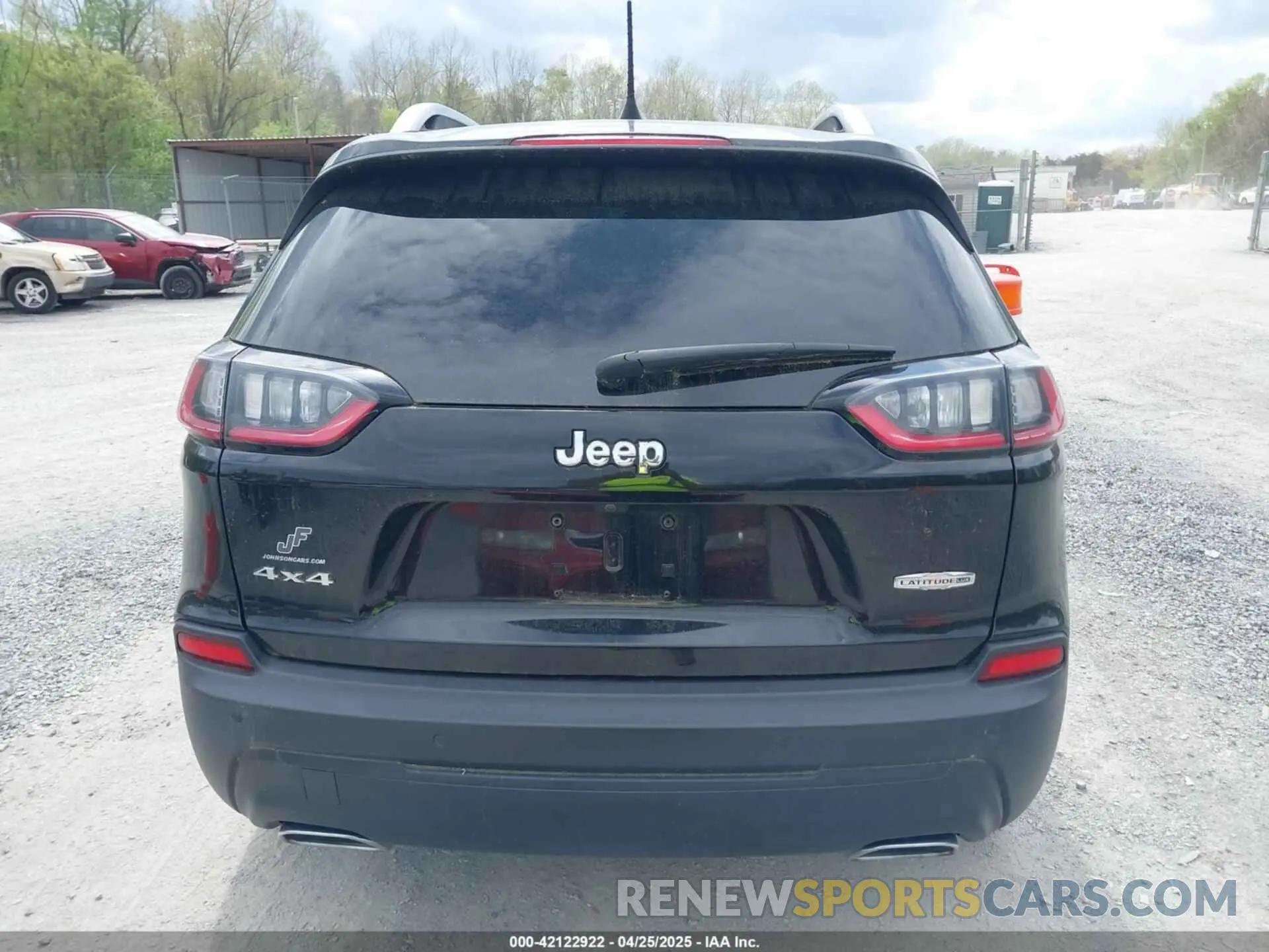 16 Photograph of a damaged car 1C4PJMMX6MD211048 JEEP CHEROKEE 2021