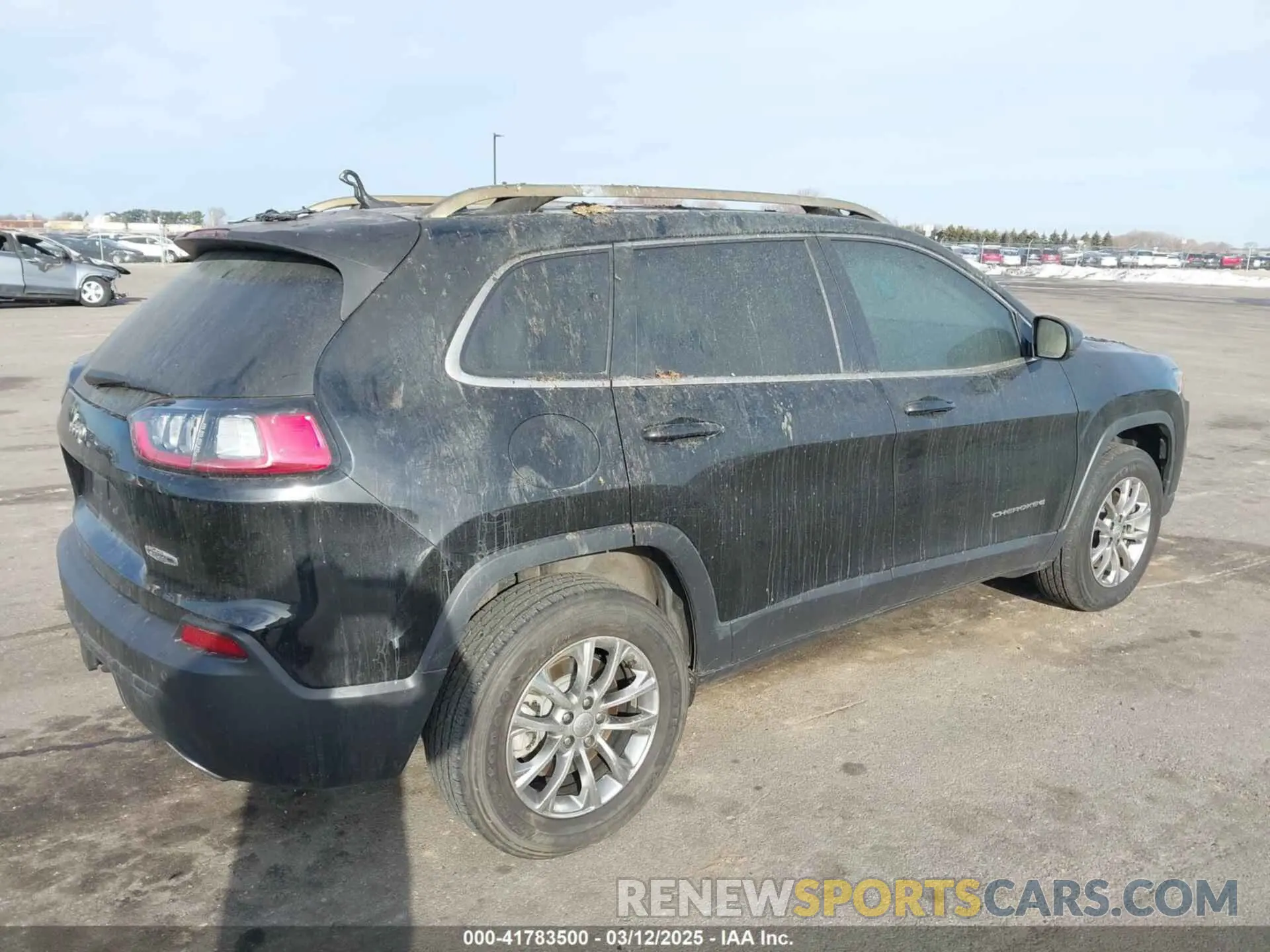 4 Photograph of a damaged car 1C4PJMMX8MD166775 JEEP CHEROKEE 2021