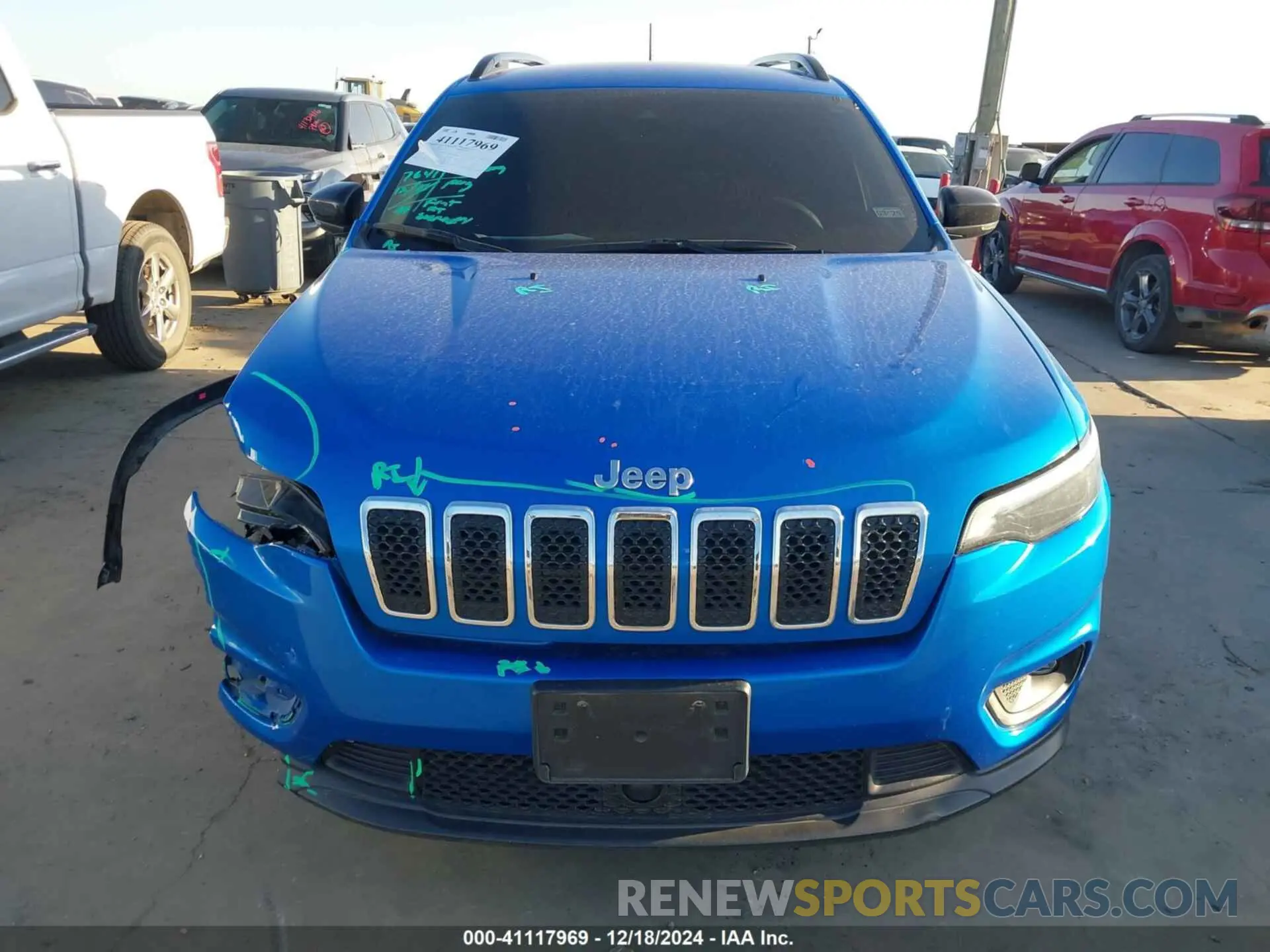 12 Photograph of a damaged car 1C4PJLMX2ND524156 JEEP CHEROKEE 2022