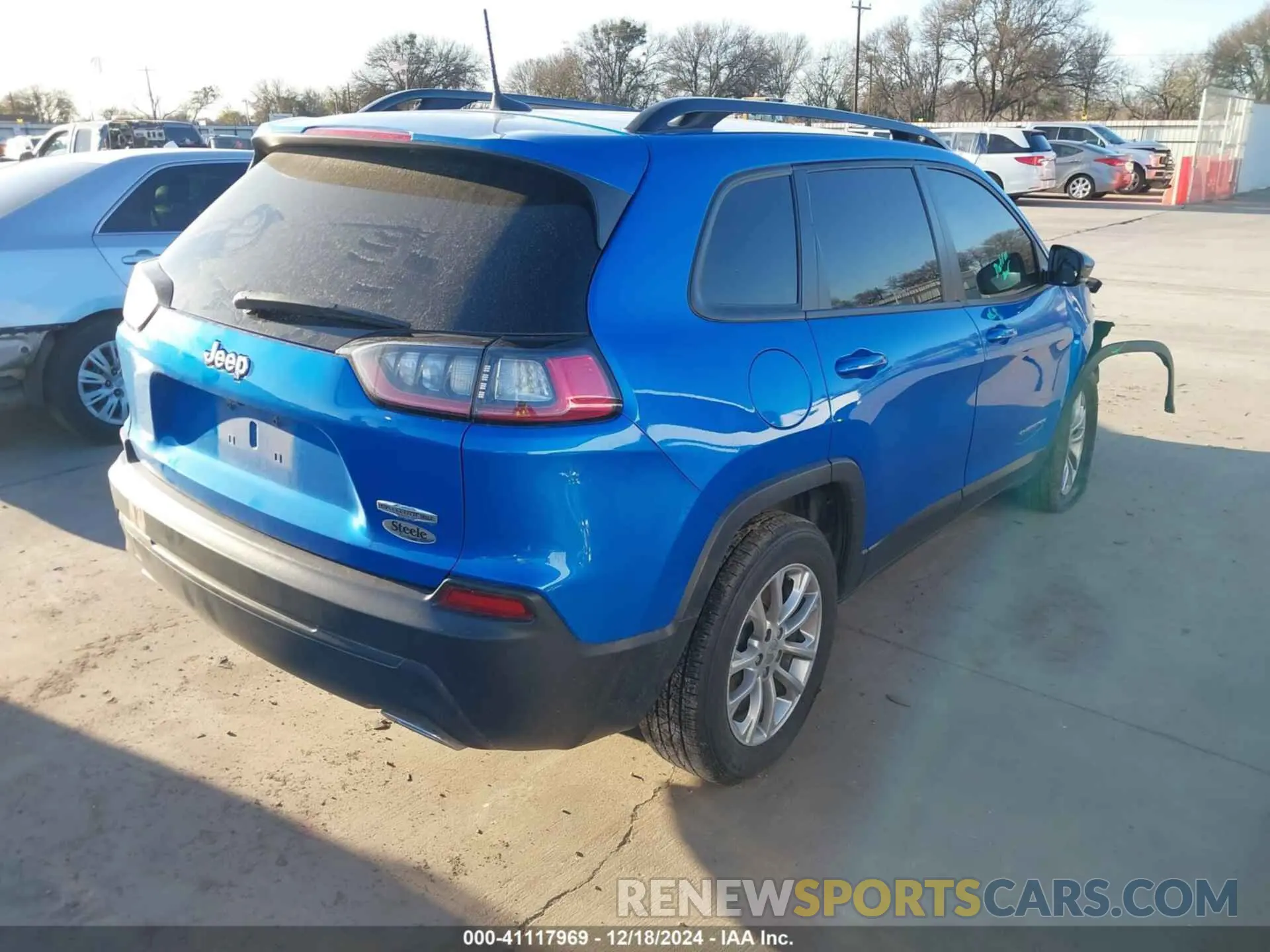4 Photograph of a damaged car 1C4PJLMX2ND524156 JEEP CHEROKEE 2022