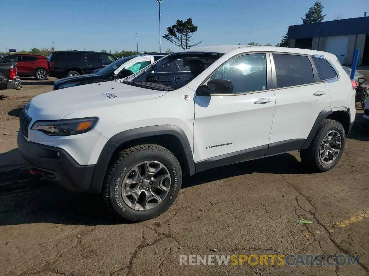 1 Фотография поврежденного автомобиля 1C4PJMBX1ND524383 JEEP CHEROKEE 2022