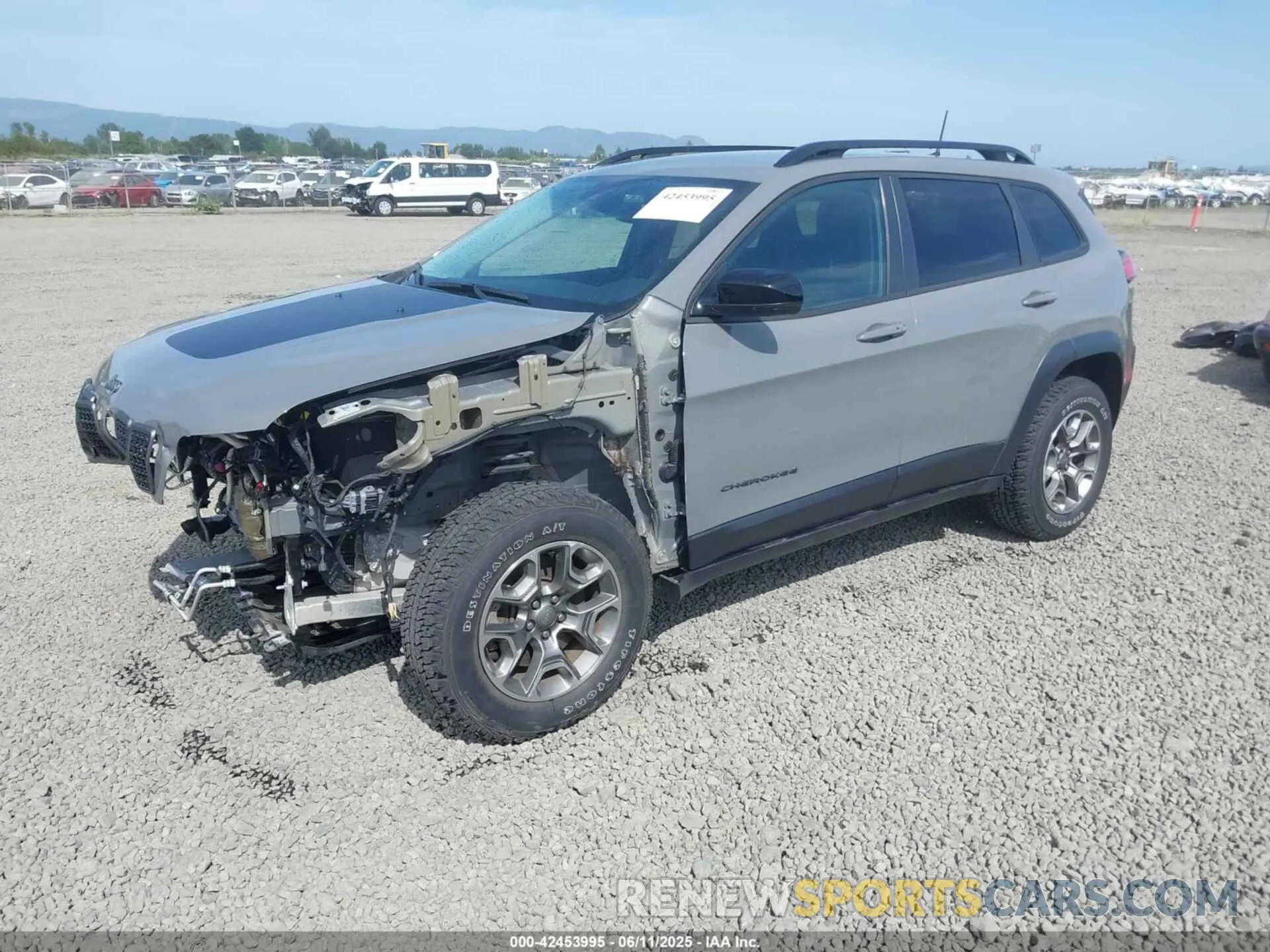 2 Фотография поврежденного автомобиля 1C4PJMBX2ND525770 JEEP CHEROKEE 2022