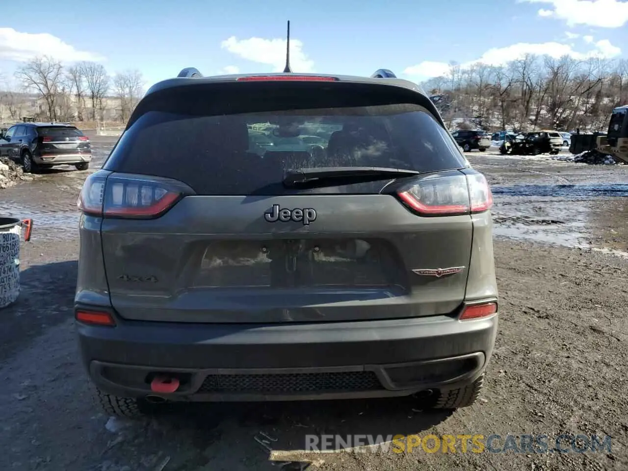 6 Photograph of a damaged car 1C4PJMBX4ND518870 JEEP CHEROKEE 2022