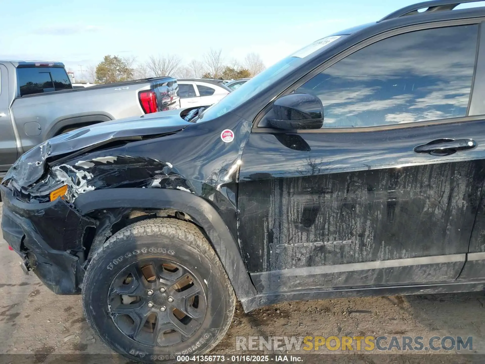 6 Photograph of a damaged car 1C4PJMBX7ND508267 JEEP CHEROKEE 2022