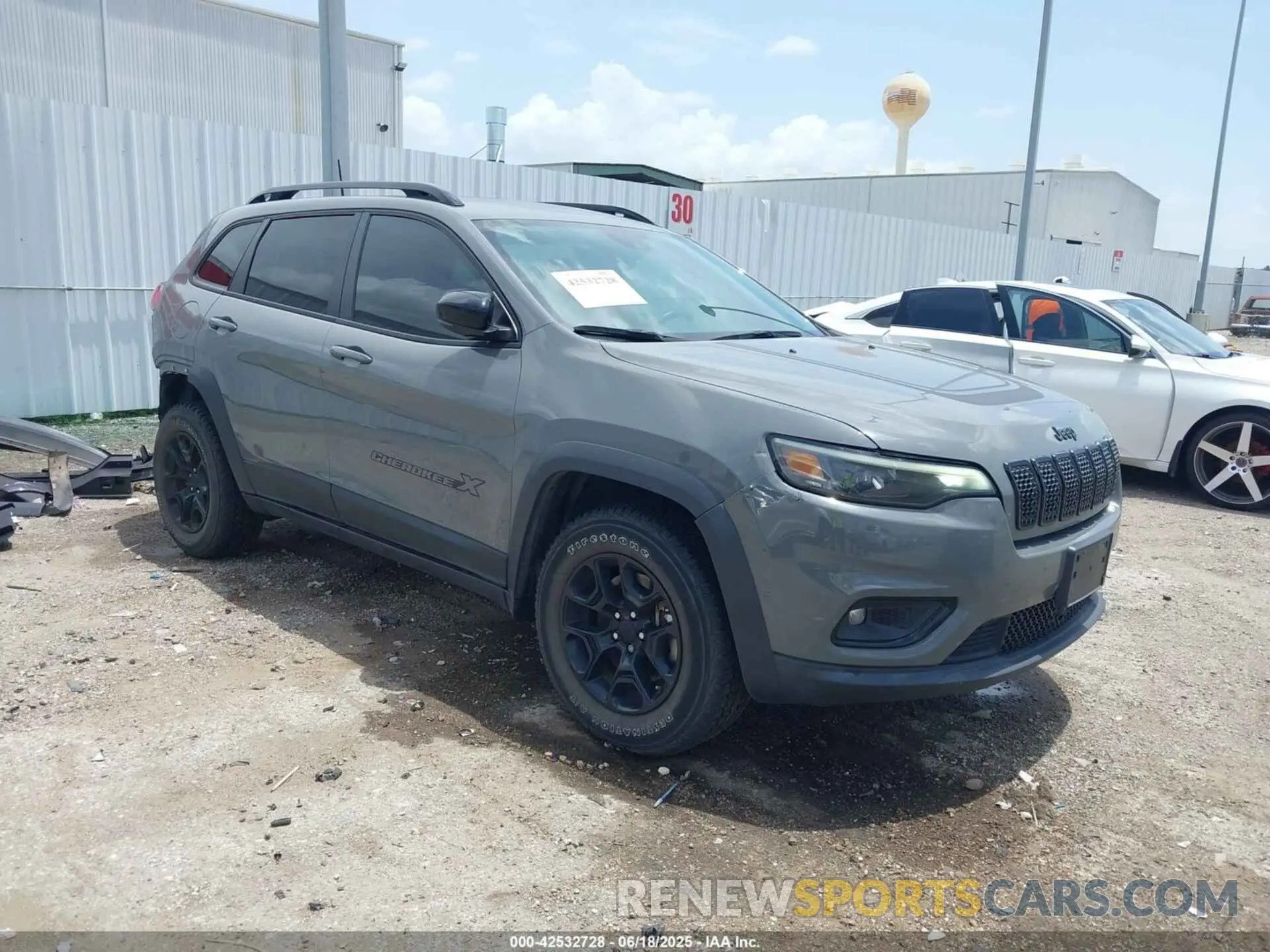 1 Photograph of a damaged car 1C4PJMCX1ND523913 JEEP CHEROKEE 2022