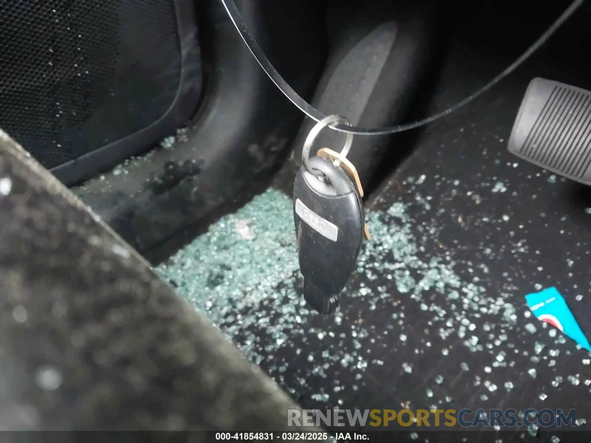 11 Photograph of a damaged car 1C4PJMCXXND537681 JEEP CHEROKEE 2022
