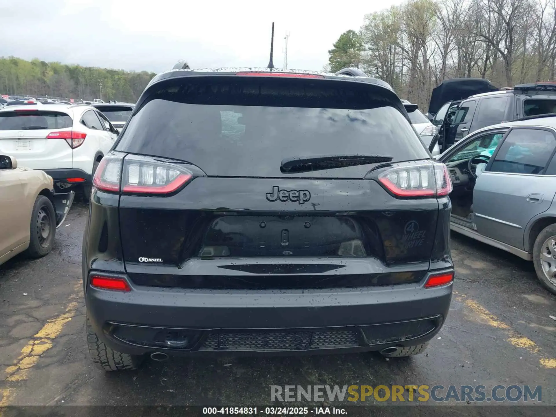 16 Photograph of a damaged car 1C4PJMCXXND537681 JEEP CHEROKEE 2022