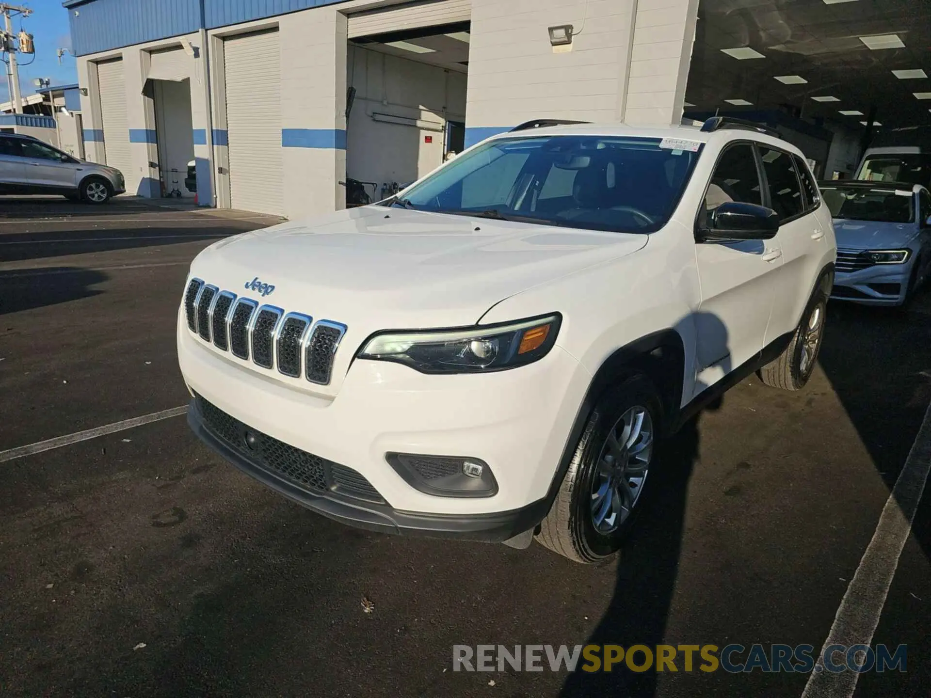 20 Photograph of a damaged car 1C4PJMMX5ND512718 JEEP CHEROKEE 2022