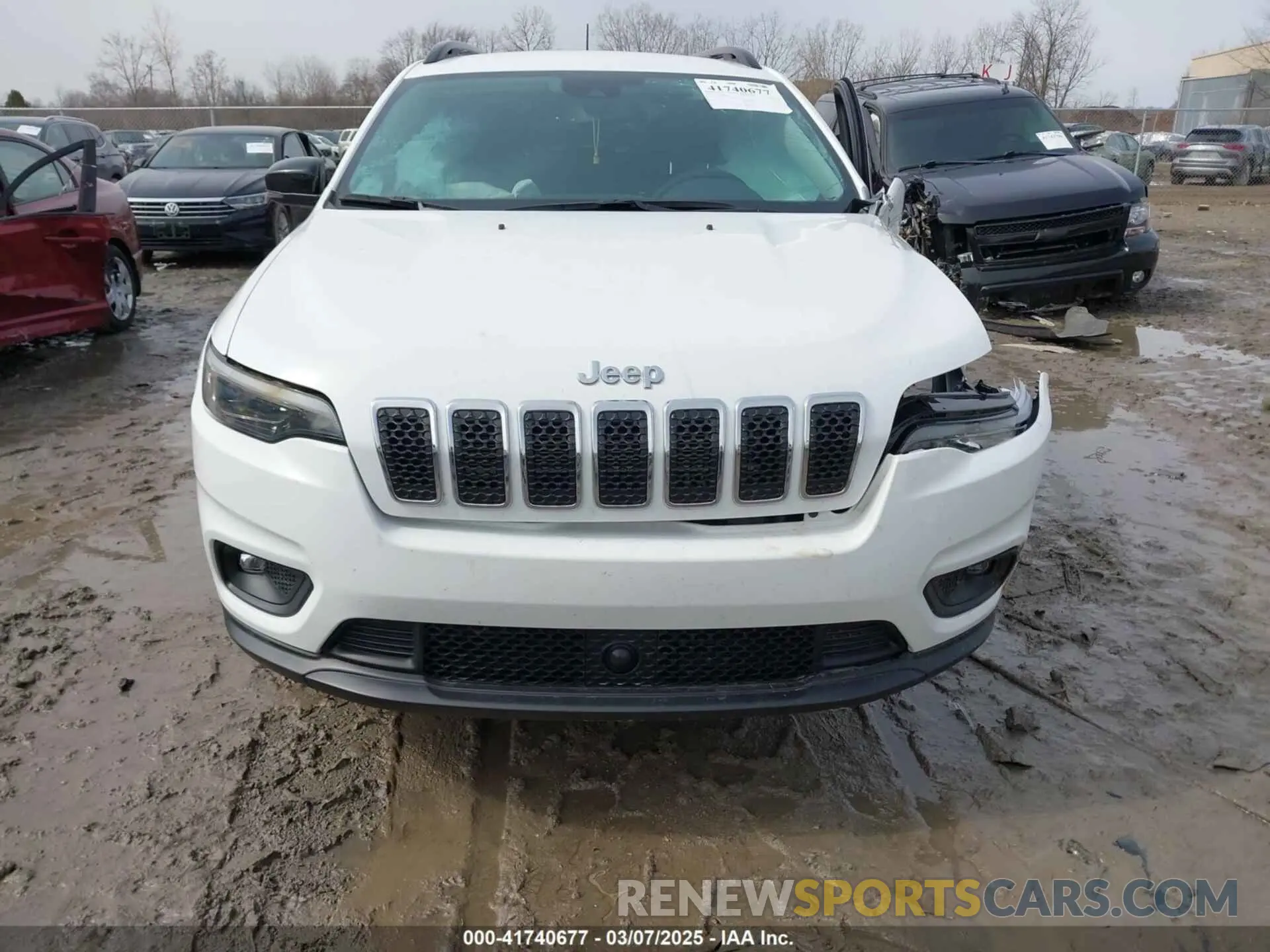 12 Photograph of a damaged car 1C4PJMMX9ND512088 JEEP CHEROKEE 2022