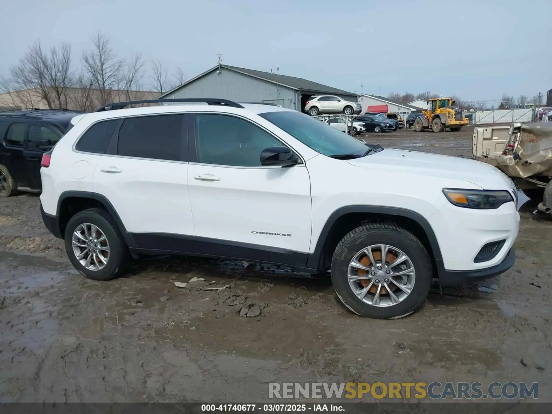 13 Photograph of a damaged car 1C4PJMMX9ND512088 JEEP CHEROKEE 2022