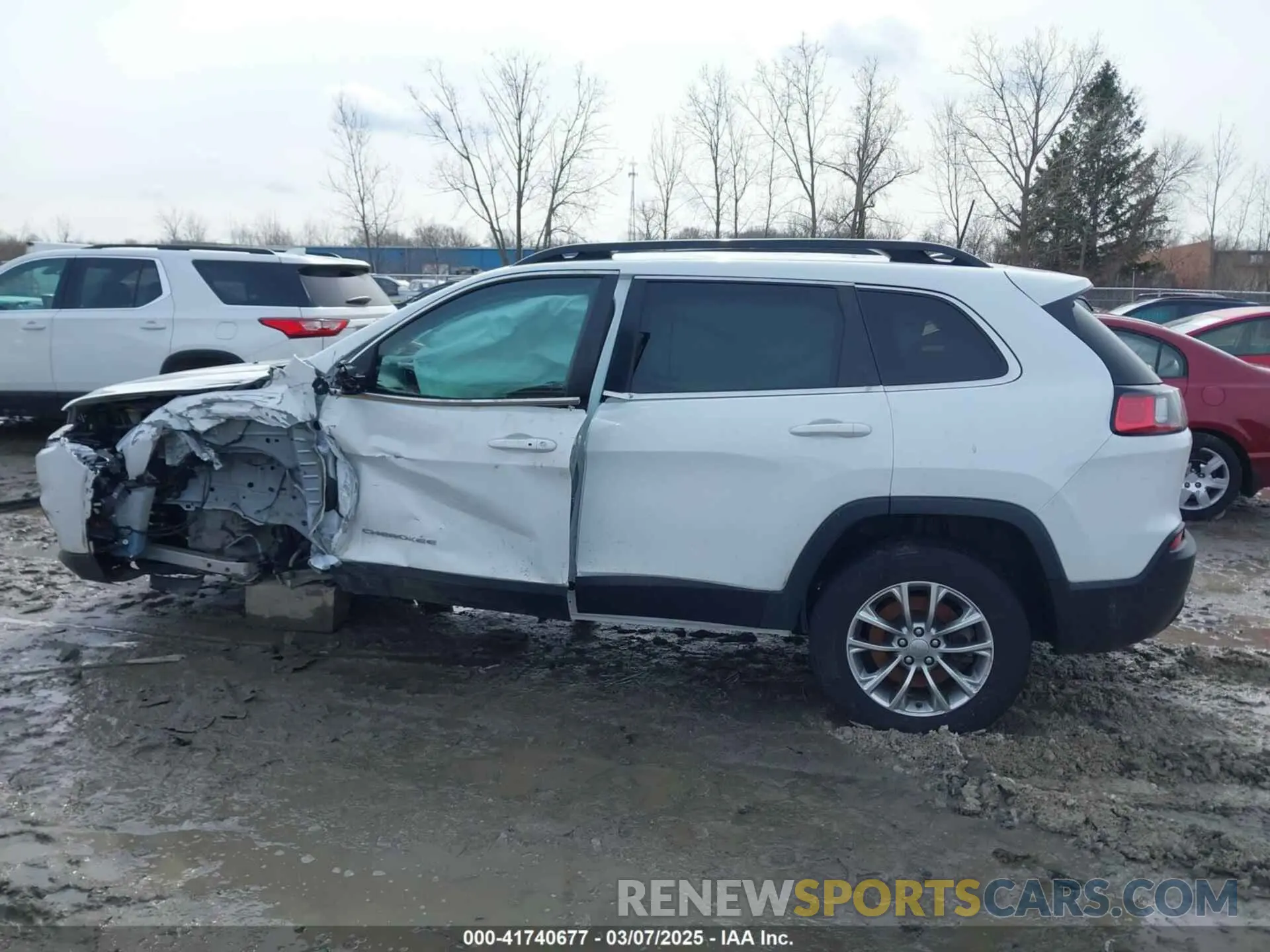 14 Photograph of a damaged car 1C4PJMMX9ND512088 JEEP CHEROKEE 2022