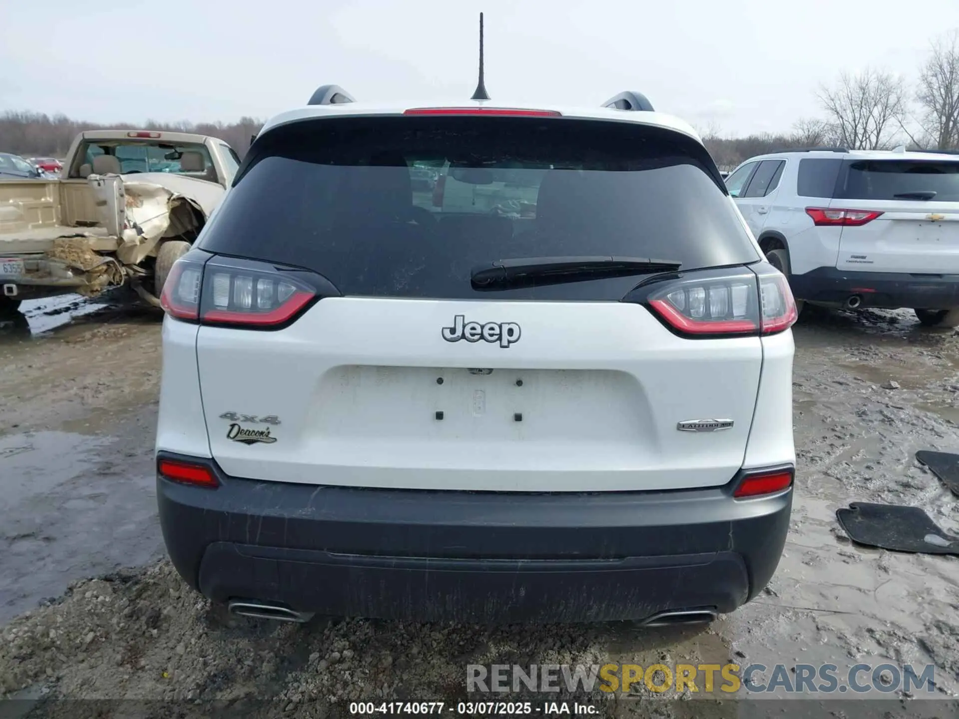 16 Photograph of a damaged car 1C4PJMMX9ND512088 JEEP CHEROKEE 2022