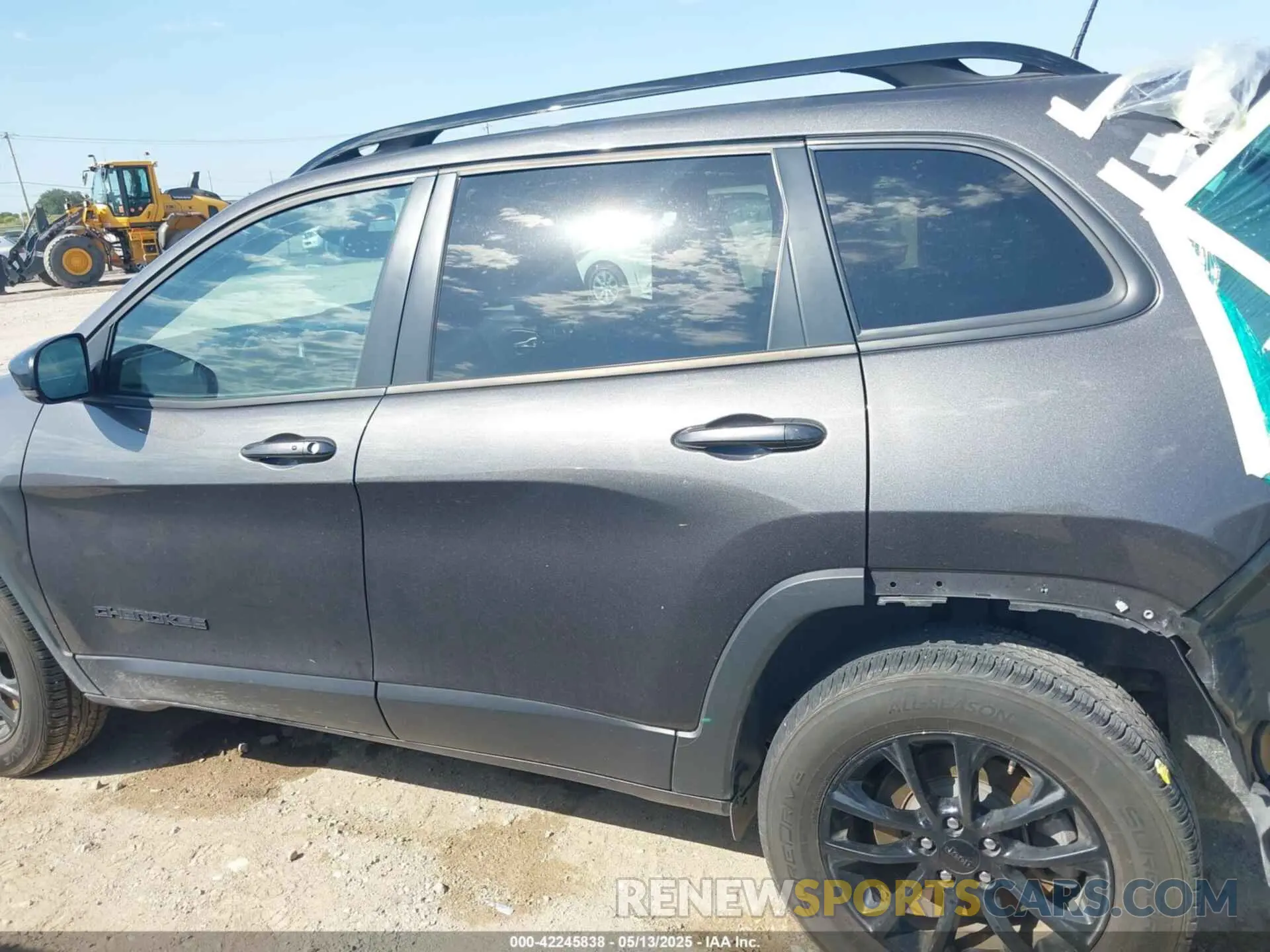 14 Фотография поврежденного автомобиля 1C4PJMMB0PD110127 JEEP CHEROKEE 2023