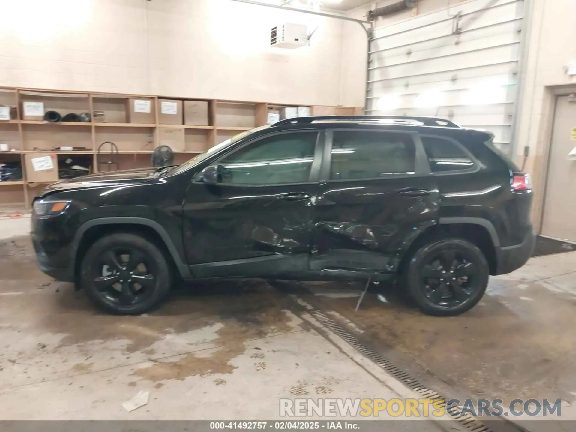 14 Photograph of a damaged car 1C4PJMMB3PD106265 JEEP CHEROKEE 2023