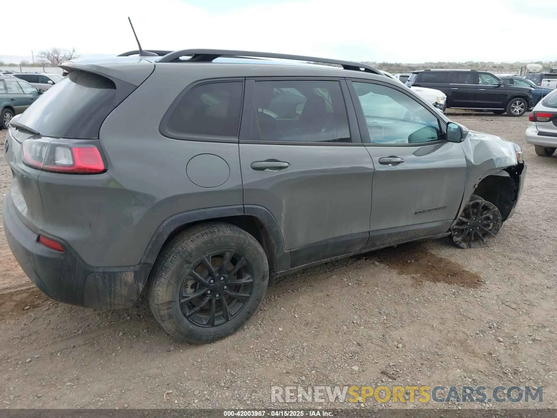 4 Photograph of a damaged car 1C4PJMMB3PD110901 JEEP CHEROKEE 2023