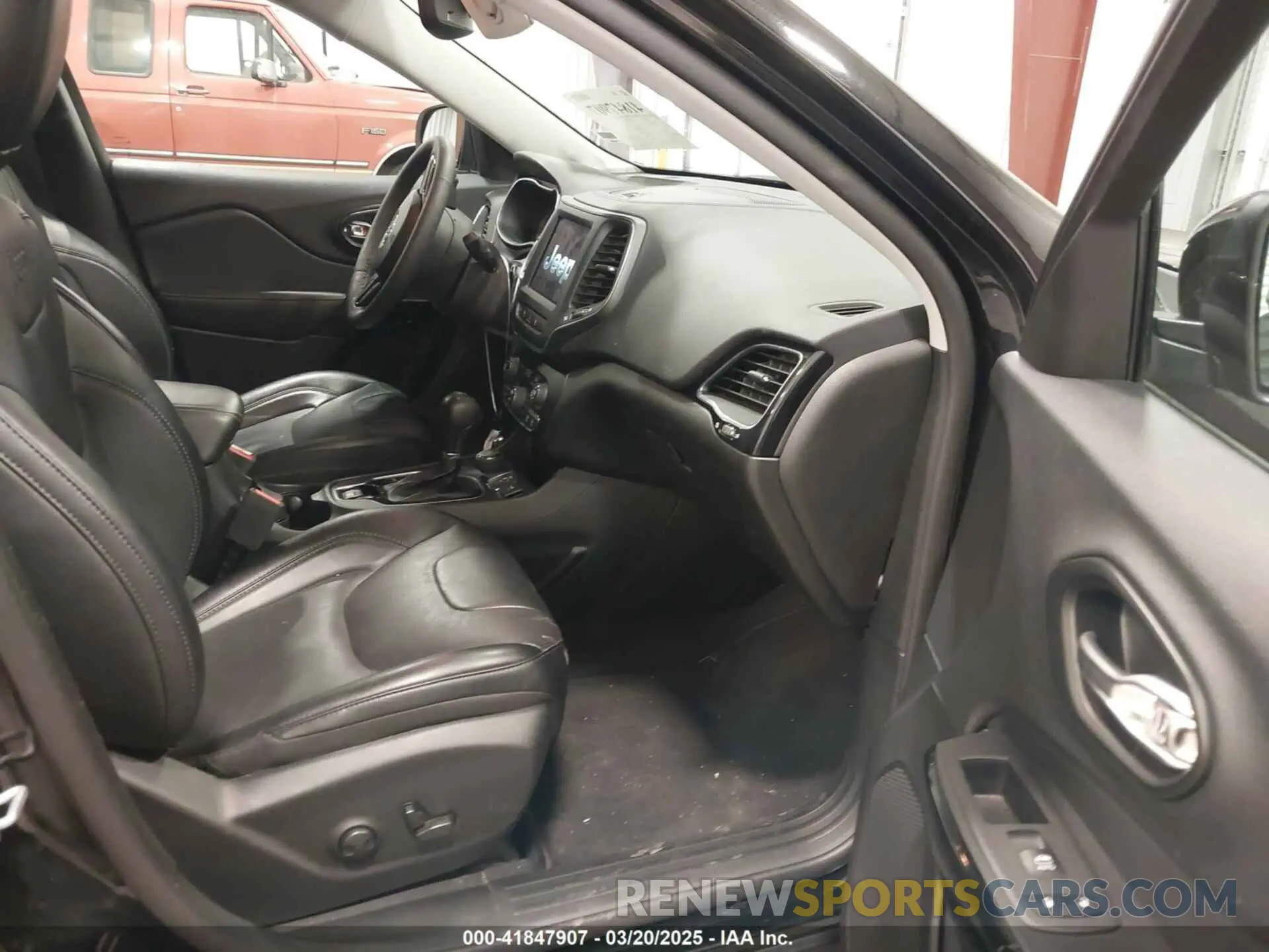 5 Фотография поврежденного автомобиля 1C4PJMMB8PD109632 JEEP CHEROKEE 2023