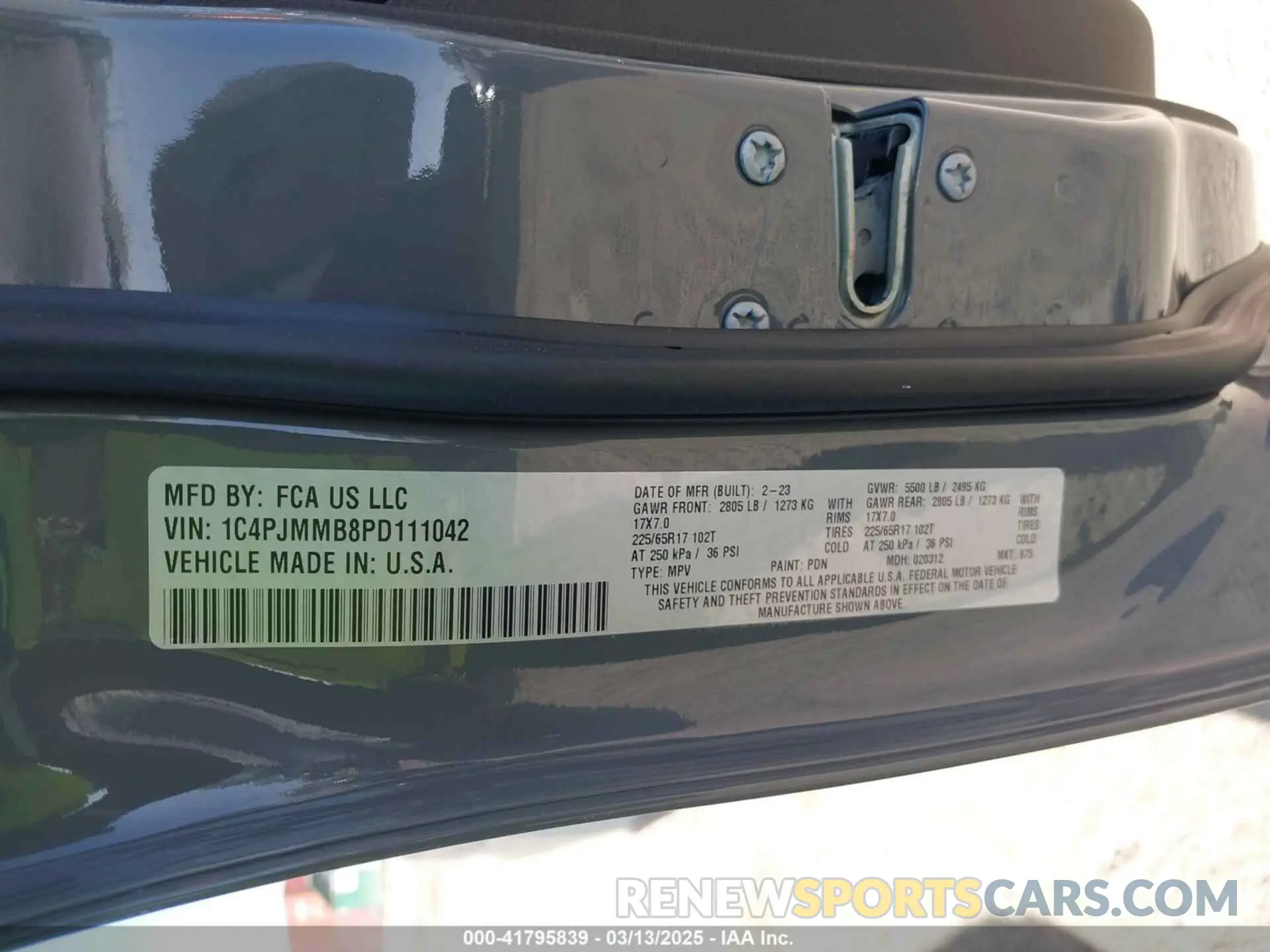 9 Photograph of a damaged car 1C4PJMMB8PD111042 JEEP CHEROKEE 2023