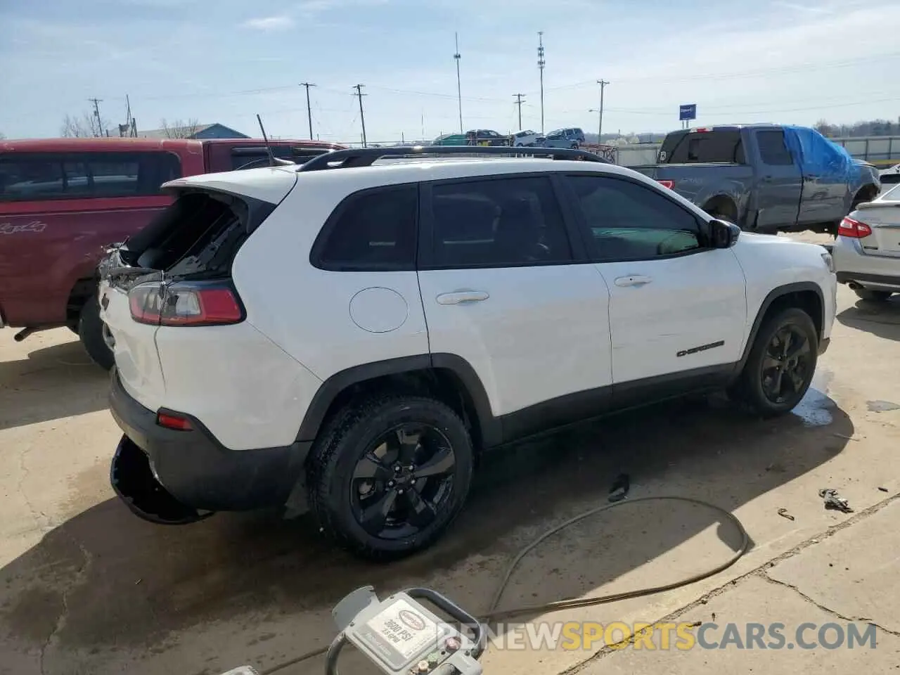 3 Фотография поврежденного автомобиля 1C4PJMMB2PD107052 JEEP CHEROKEE A 2023