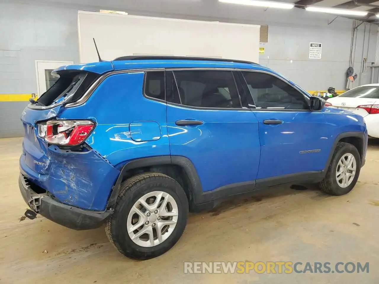 3 Фотография поврежденного автомобиля 3C4NJCAB0KT614119 JEEP COMPASS 2019