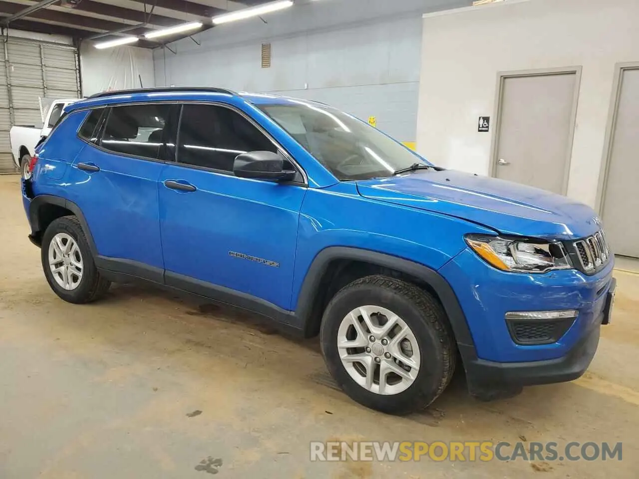 4 Фотография поврежденного автомобиля 3C4NJCAB0KT614119 JEEP COMPASS 2019