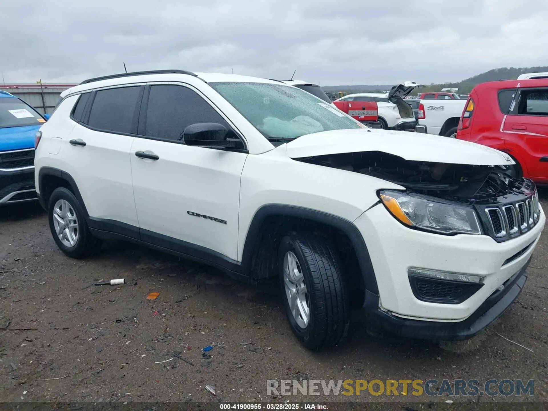 1 Фотография поврежденного автомобиля 3C4NJCAB1KT637294 JEEP COMPASS 2019