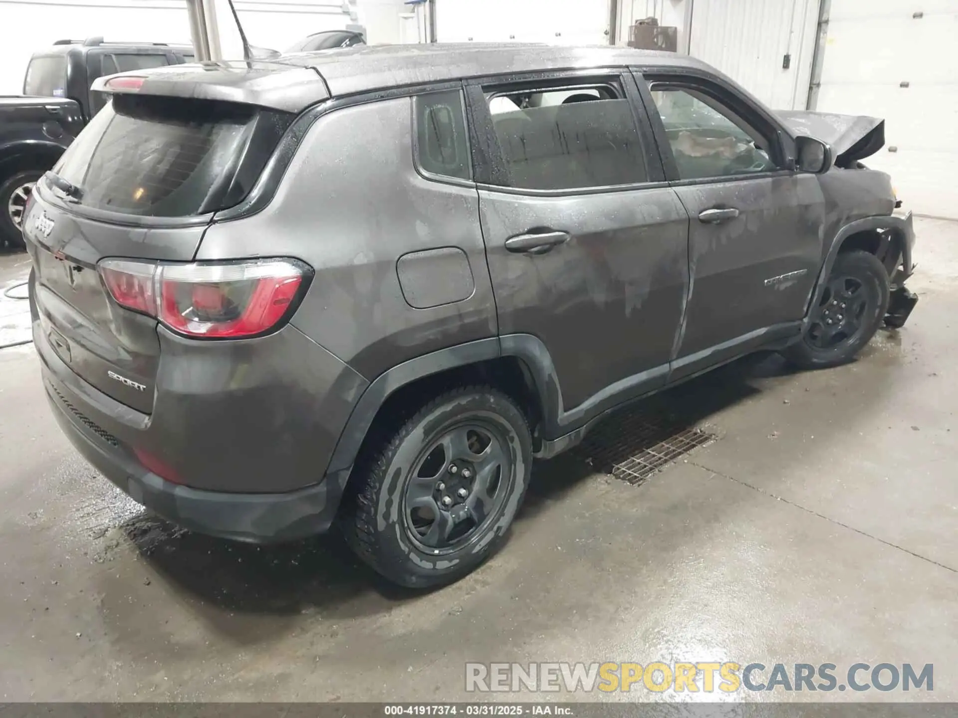 4 Фотография поврежденного автомобиля 3C4NJCAB1KT762800 JEEP COMPASS 2019