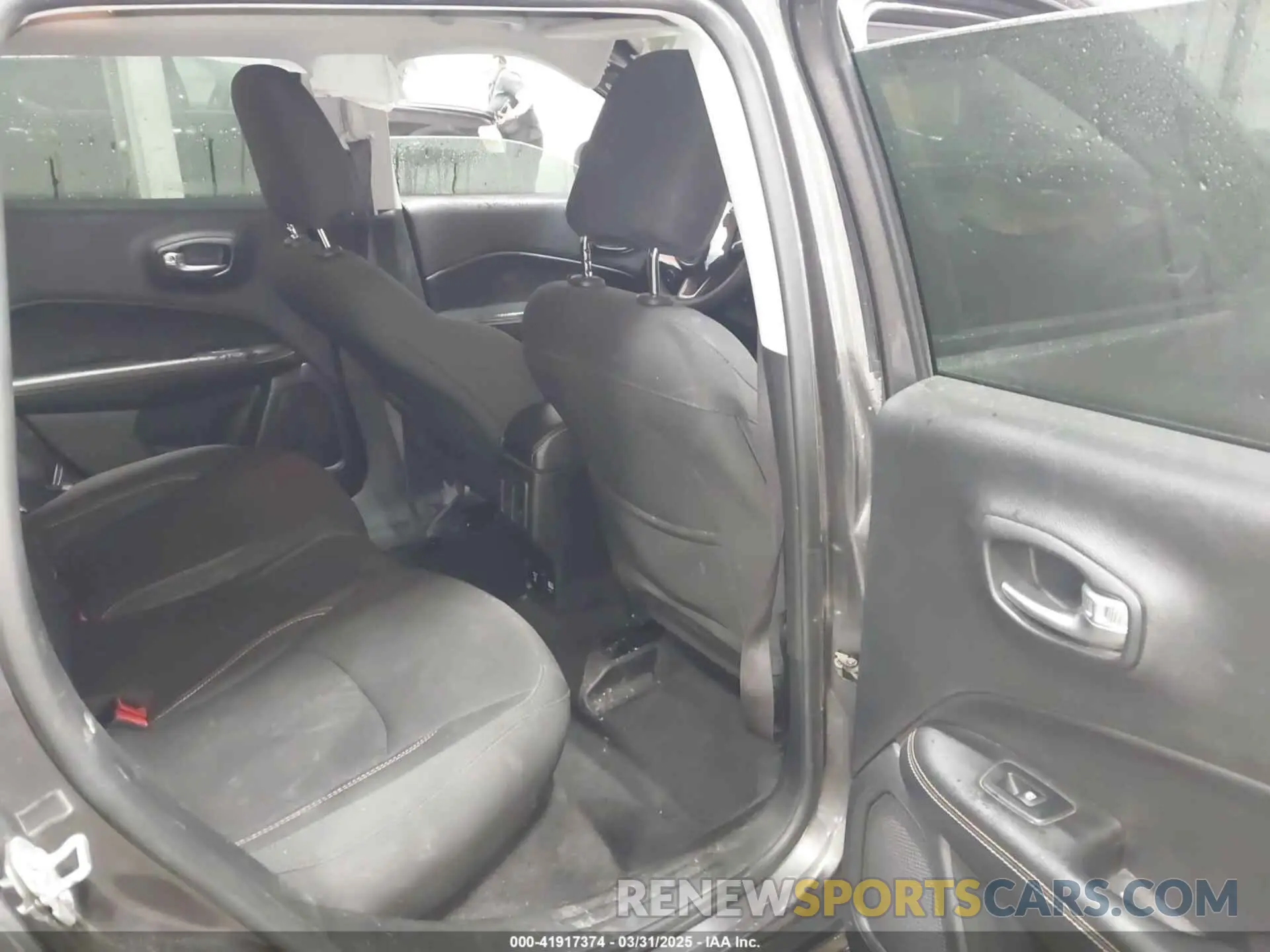 8 Фотография поврежденного автомобиля 3C4NJCAB1KT762800 JEEP COMPASS 2019