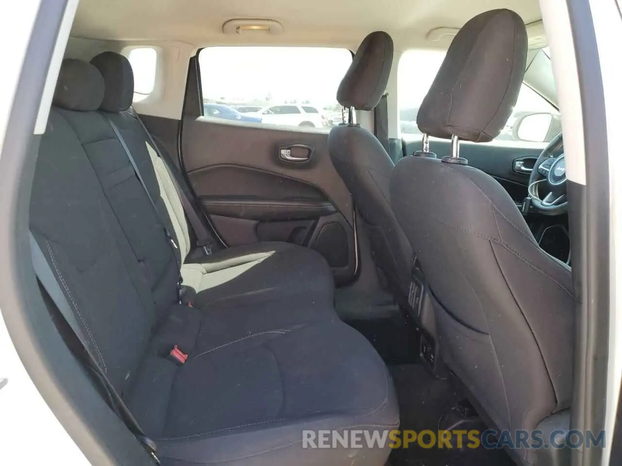 10 Фотография поврежденного автомобиля 3C4NJCAB2KT699951 JEEP COMPASS 2019