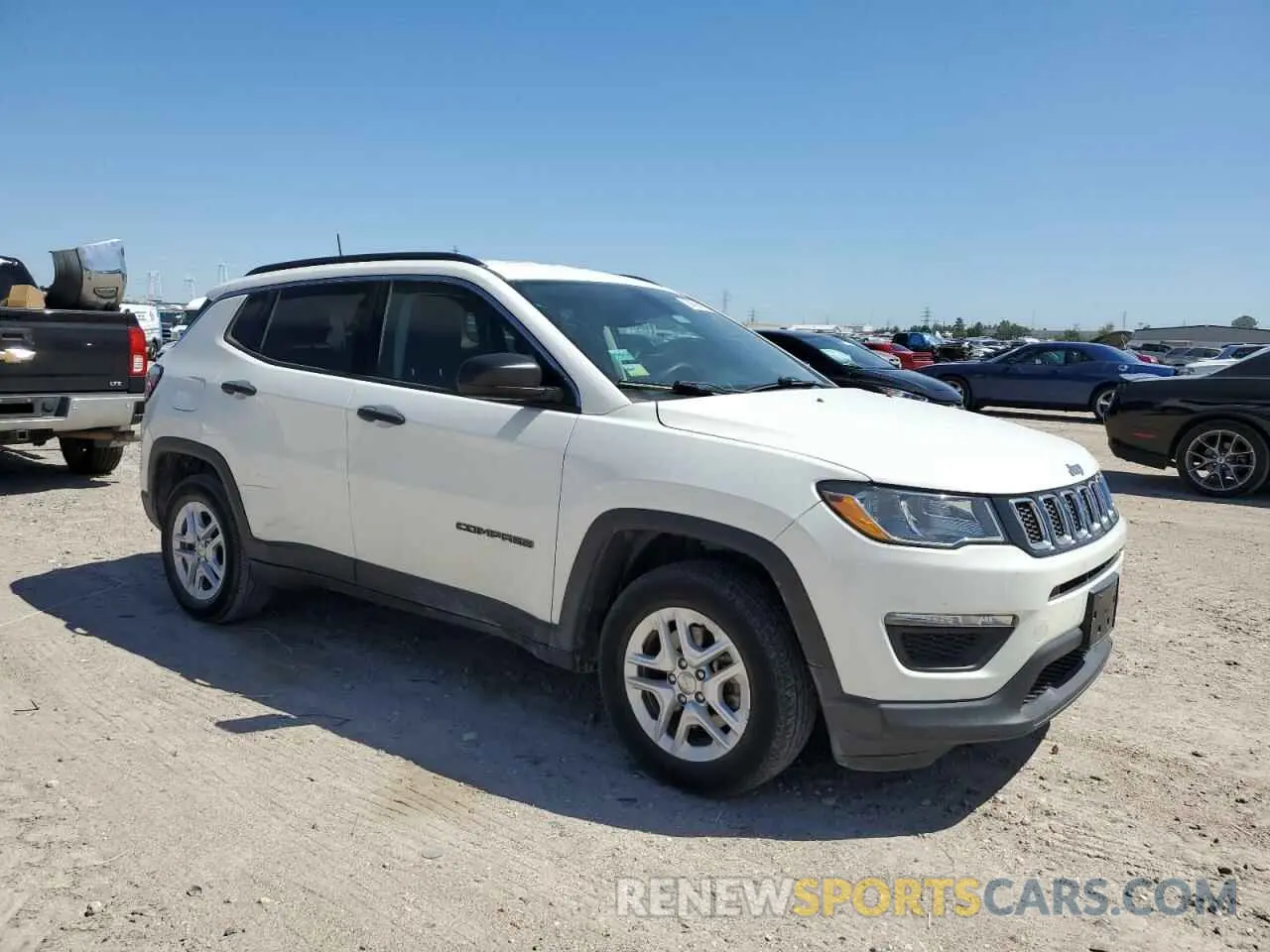 4 Фотография поврежденного автомобиля 3C4NJCAB2KT699951 JEEP COMPASS 2019