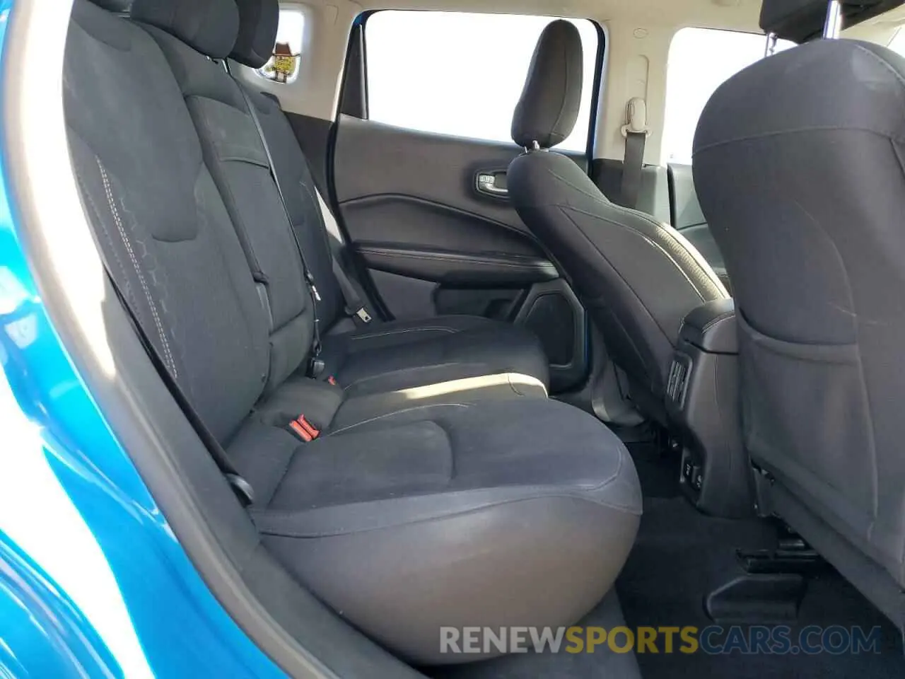 11 Фотография поврежденного автомобиля 3C4NJCAB3KT711721 JEEP COMPASS 2019