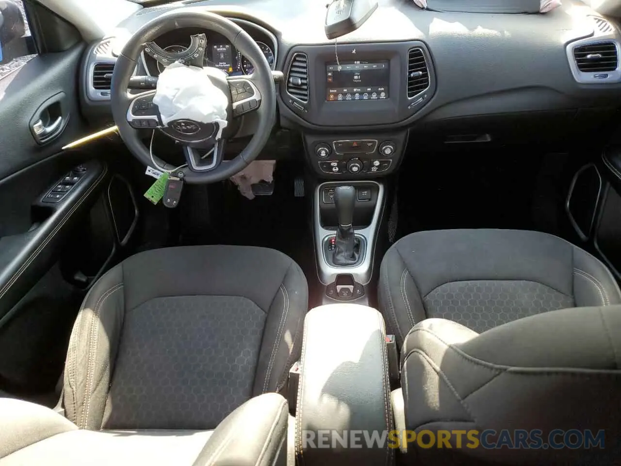8 Фотография поврежденного автомобиля 3C4NJCAB3KT711721 JEEP COMPASS 2019