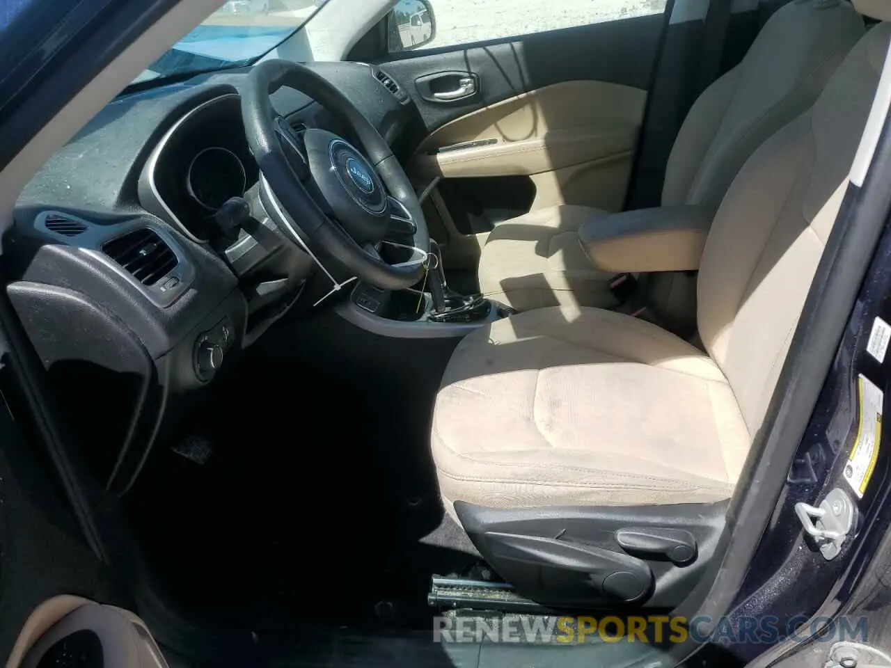 7 Photograph of a damaged car 3C4NJCAB5KT844352 JEEP COMPASS 2019