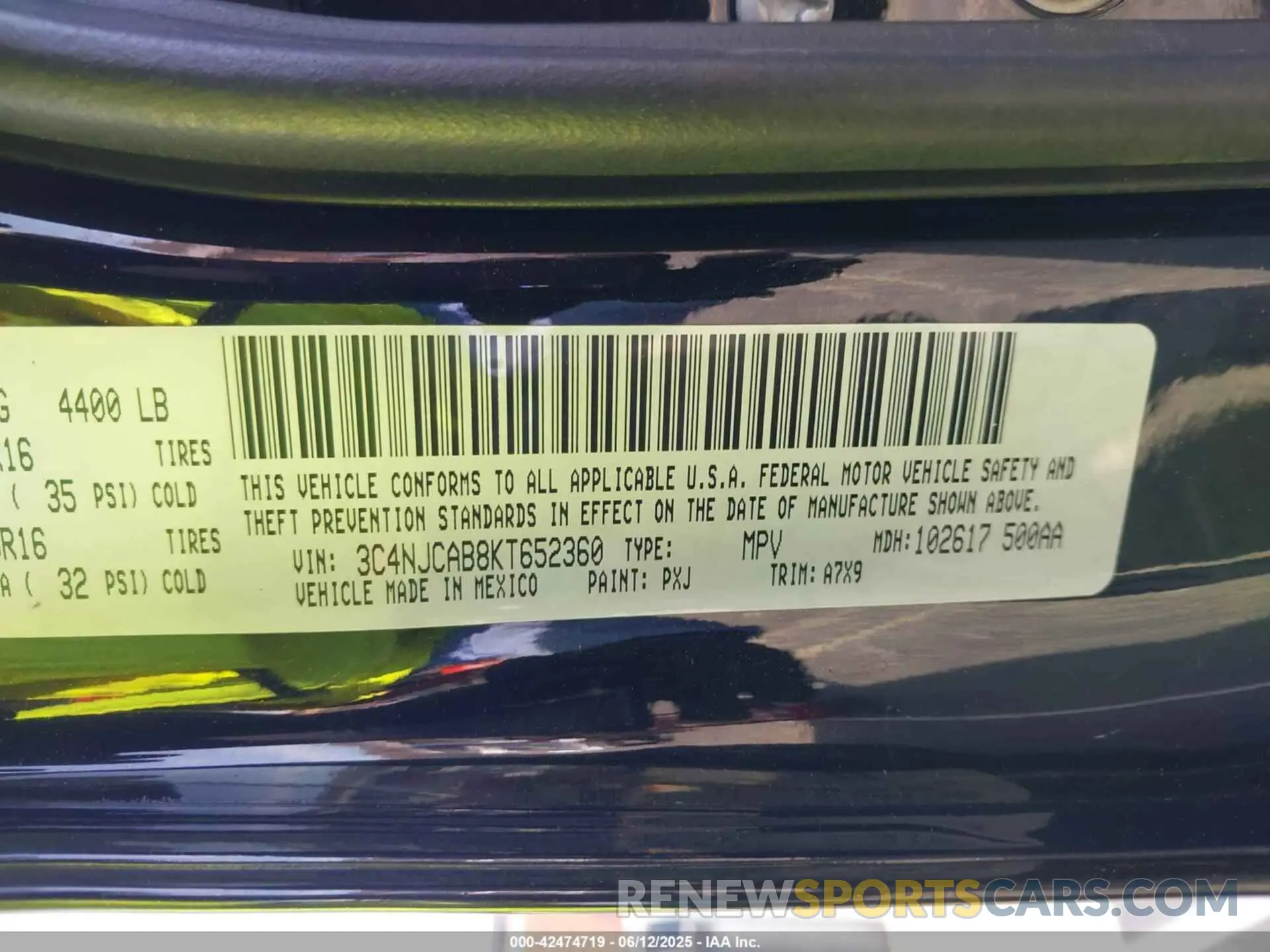 9 Photograph of a damaged car 3C4NJCAB8KT652360 JEEP COMPASS 2019