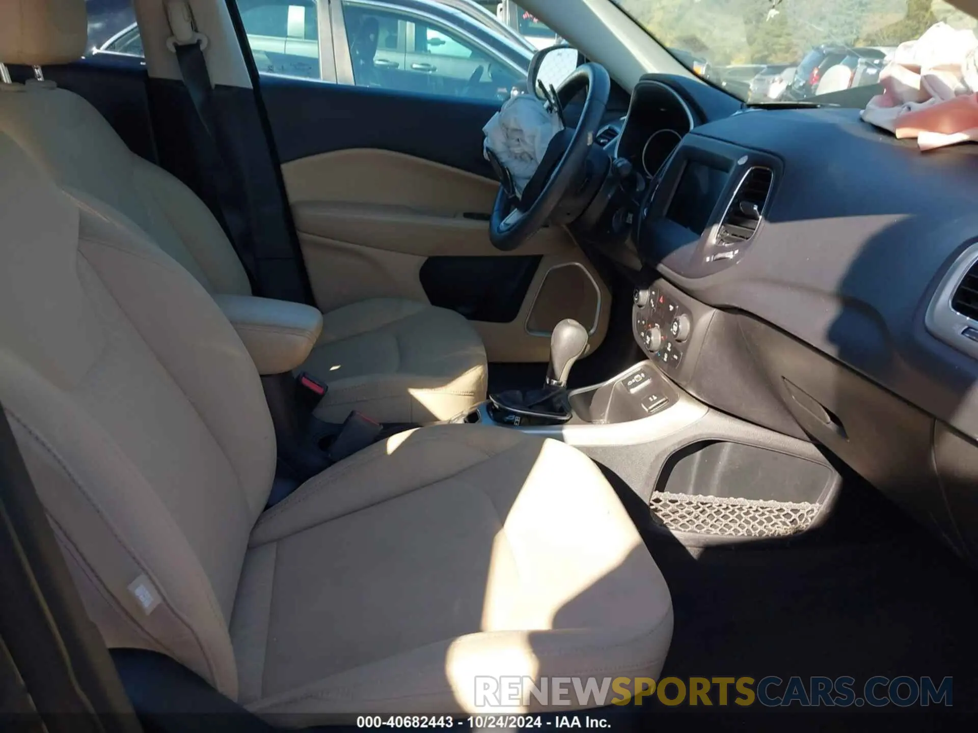 5 Фотография поврежденного автомобиля 3C4NJCAB8KT658515 JEEP COMPASS 2019