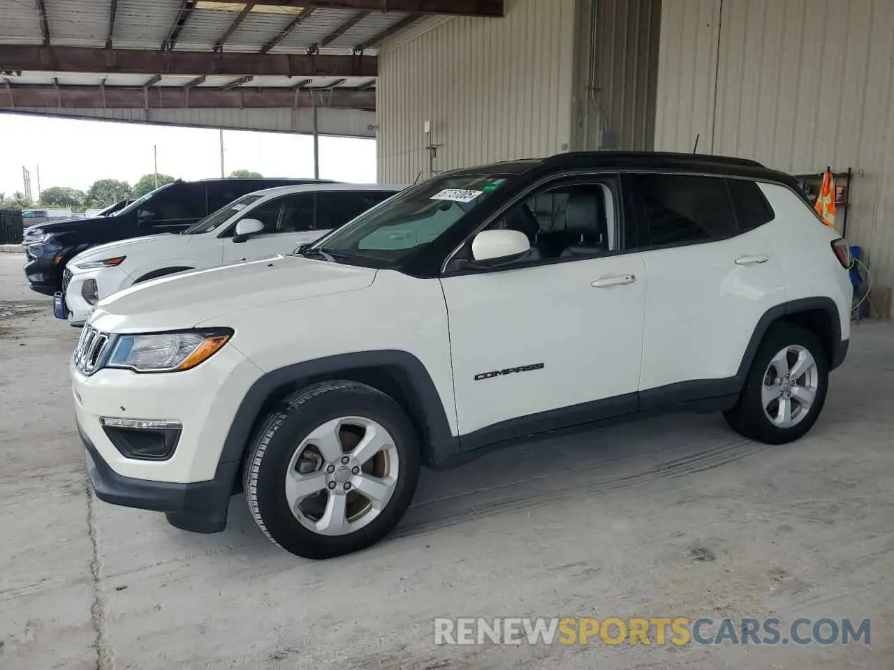 1 Photograph of a damaged car 3C4NJCBB0KT637477 JEEP COMPASS 2019