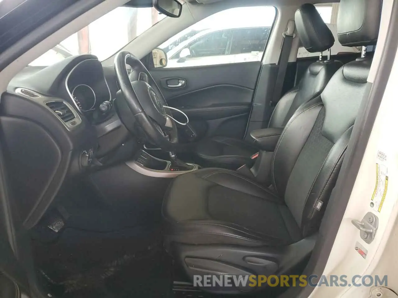 7 Photograph of a damaged car 3C4NJCBB0KT637477 JEEP COMPASS 2019