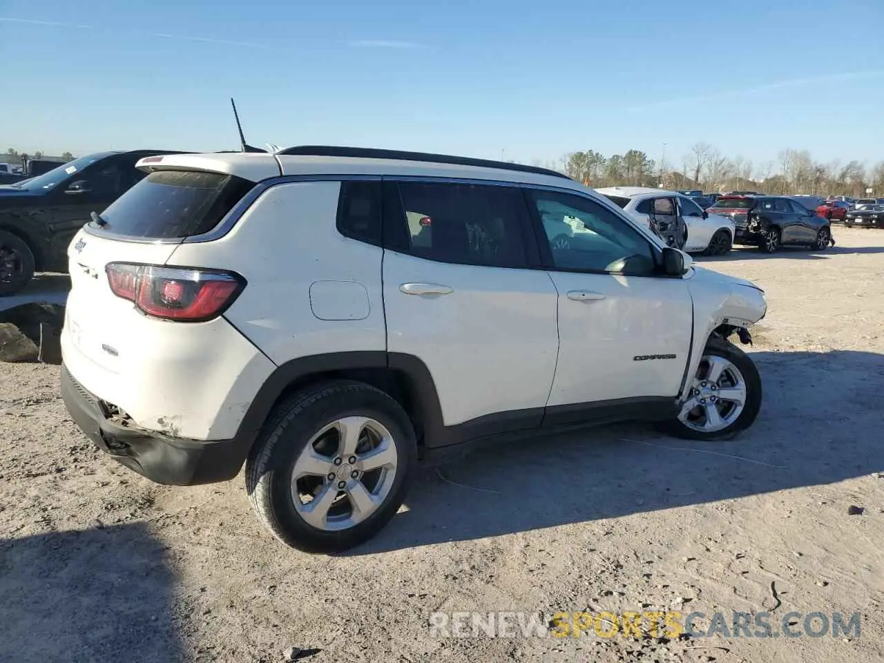 3 Photograph of a damaged car 3C4NJCBB0KT652173 JEEP COMPASS 2019