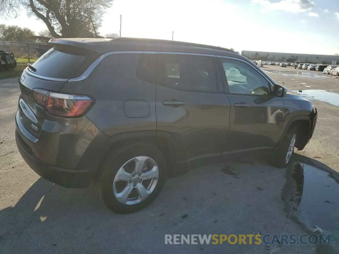 3 Photograph of a damaged car 3C4NJCBB0KT677414 JEEP COMPASS 2019