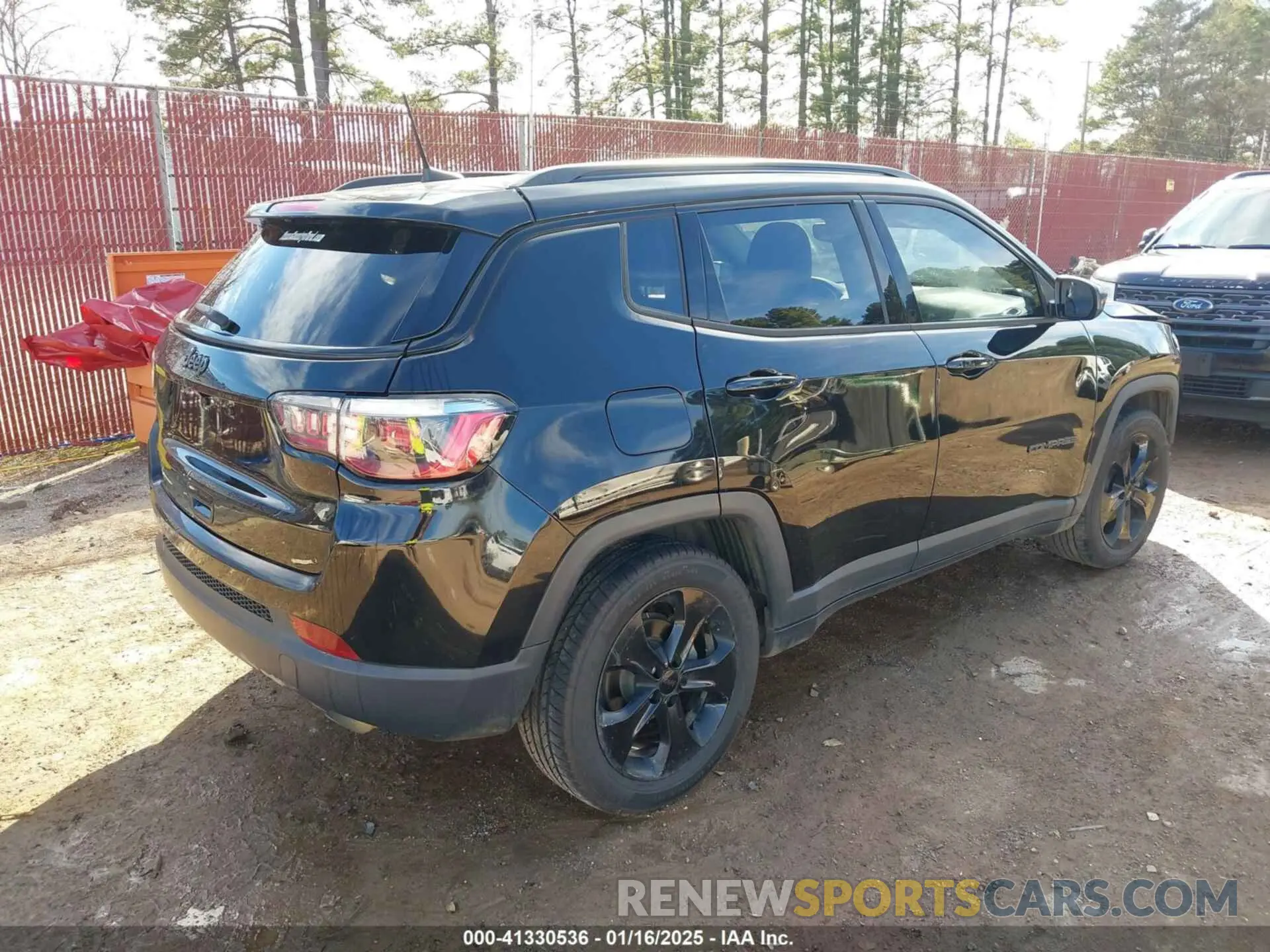 4 Photograph of a damaged car 3C4NJCBB1KT612989 JEEP COMPASS 2019