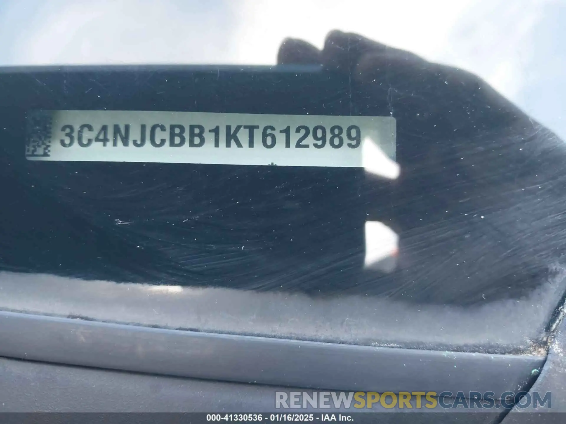 9 Photograph of a damaged car 3C4NJCBB1KT612989 JEEP COMPASS 2019