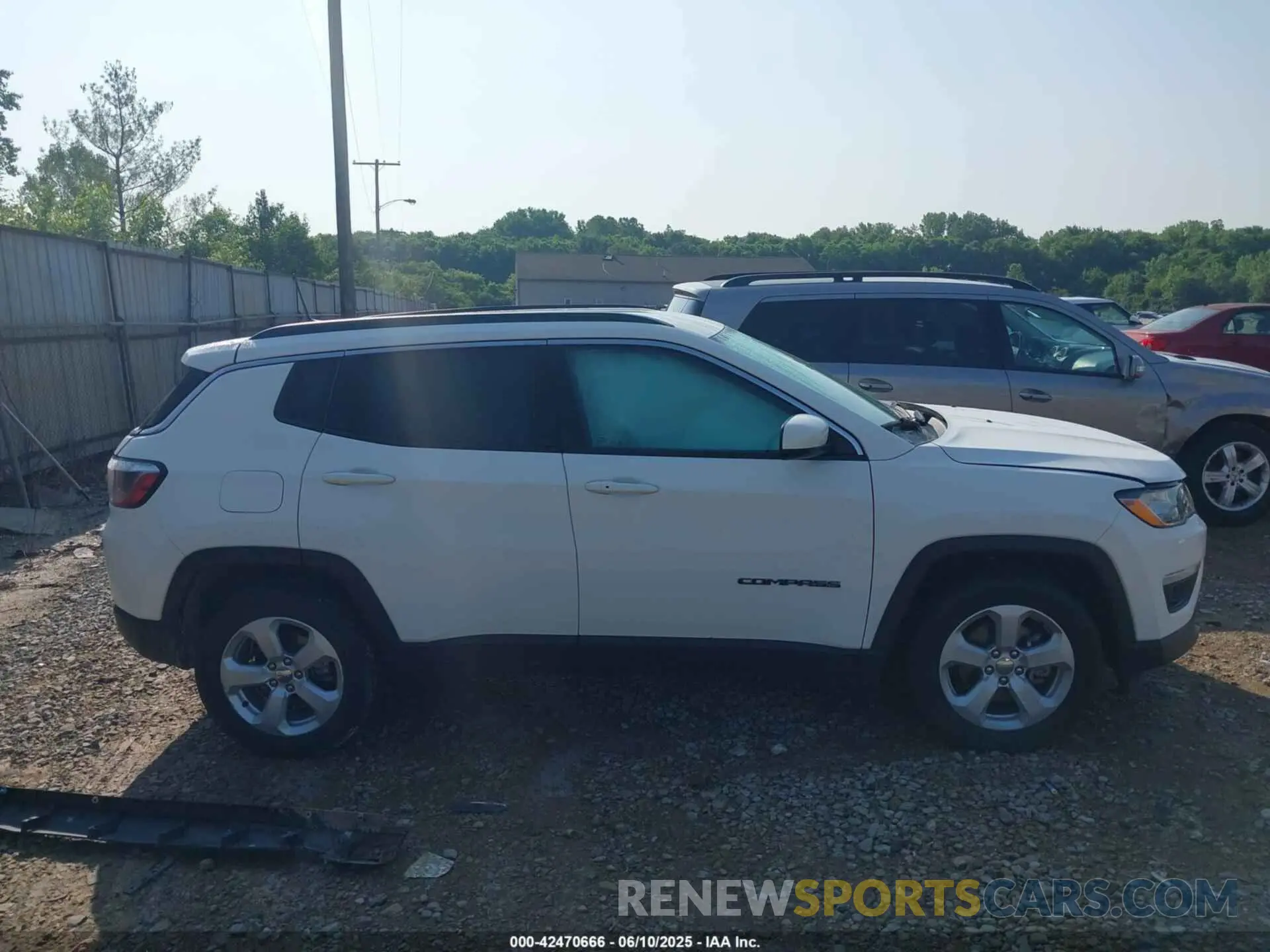 13 Photograph of a damaged car 3C4NJCBB1KT614838 JEEP COMPASS 2019