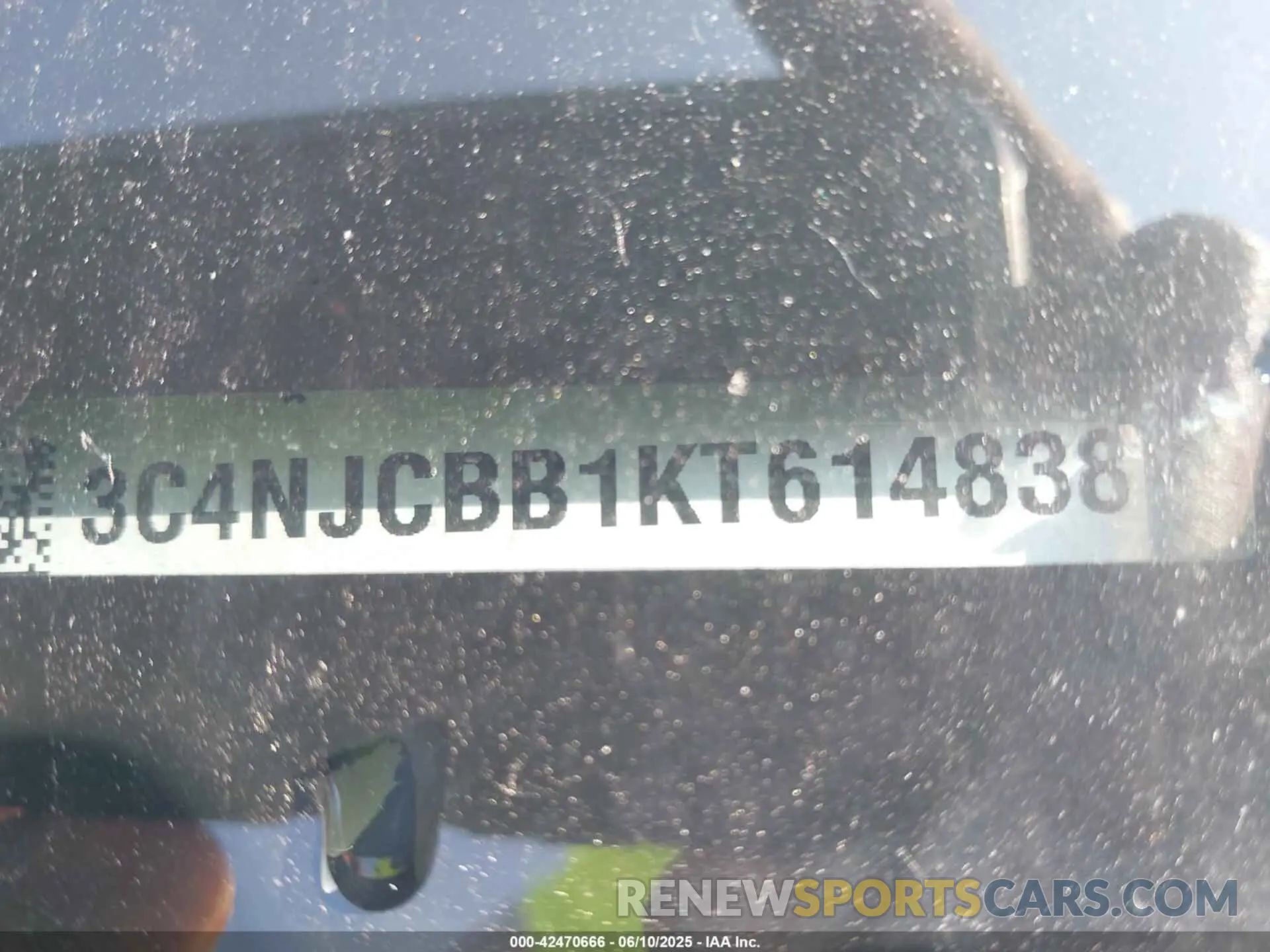 9 Photograph of a damaged car 3C4NJCBB1KT614838 JEEP COMPASS 2019