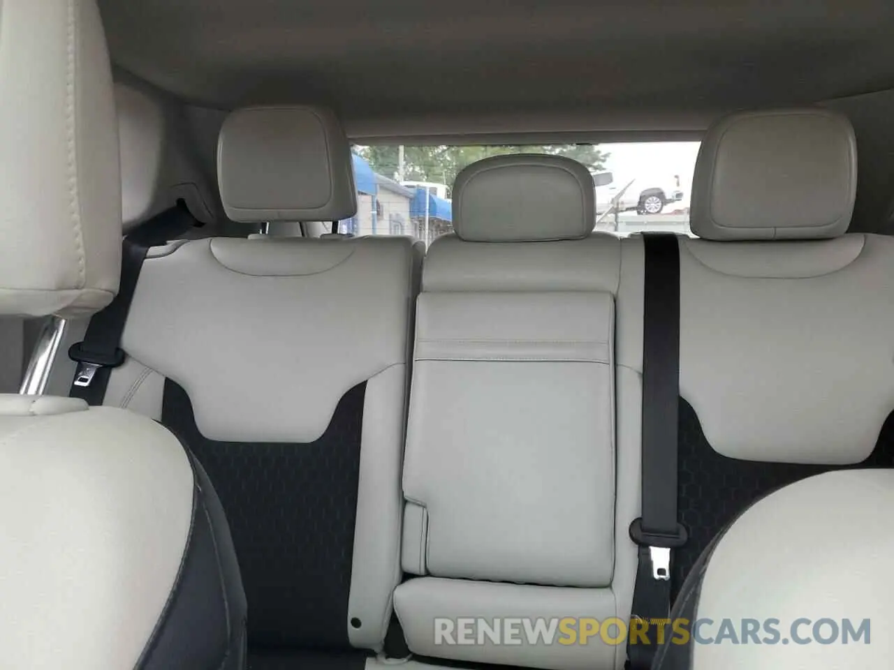 10 Photograph of a damaged car 3C4NJCBB1KT636757 JEEP COMPASS 2019