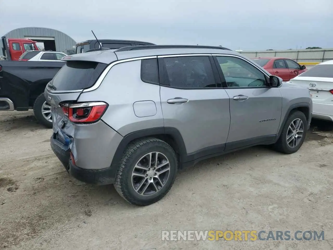 3 Photograph of a damaged car 3C4NJCBB1KT636757 JEEP COMPASS 2019